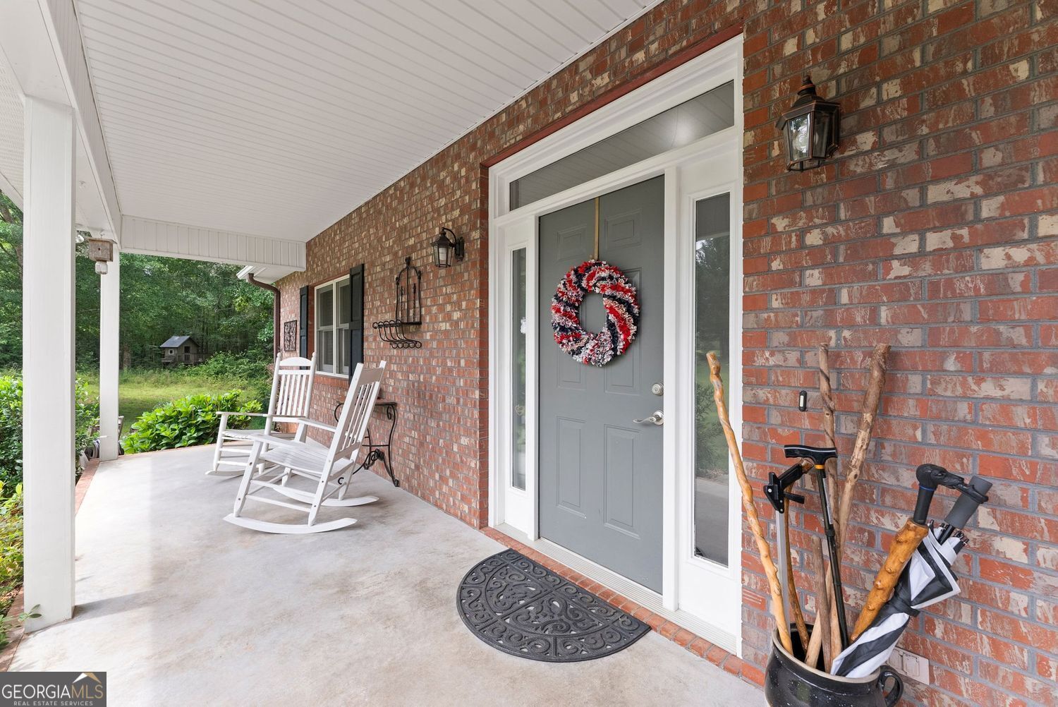 1020 Easy Street Property Photo 4