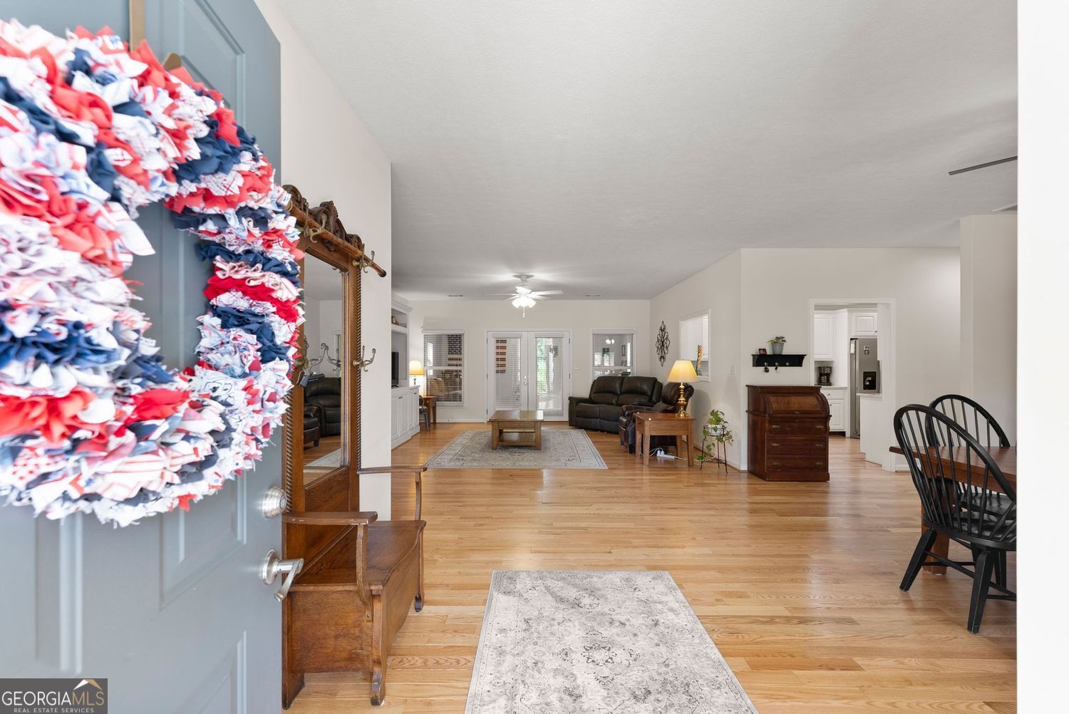 1020 Easy Street Property Photo 5