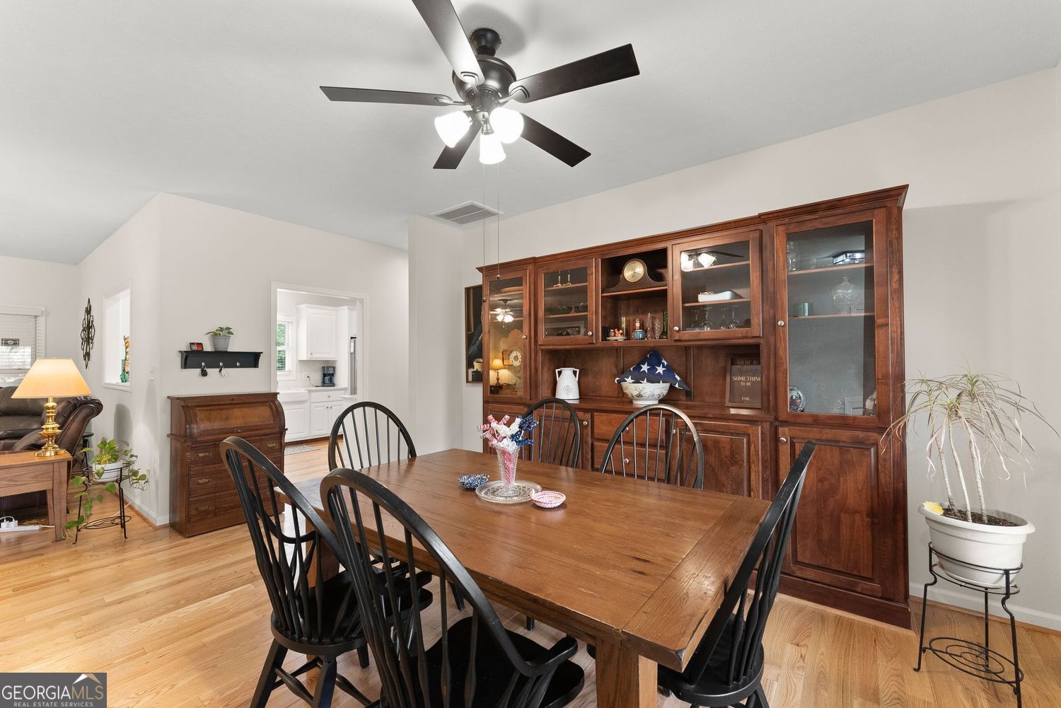 1020 Easy Street Property Photo 11