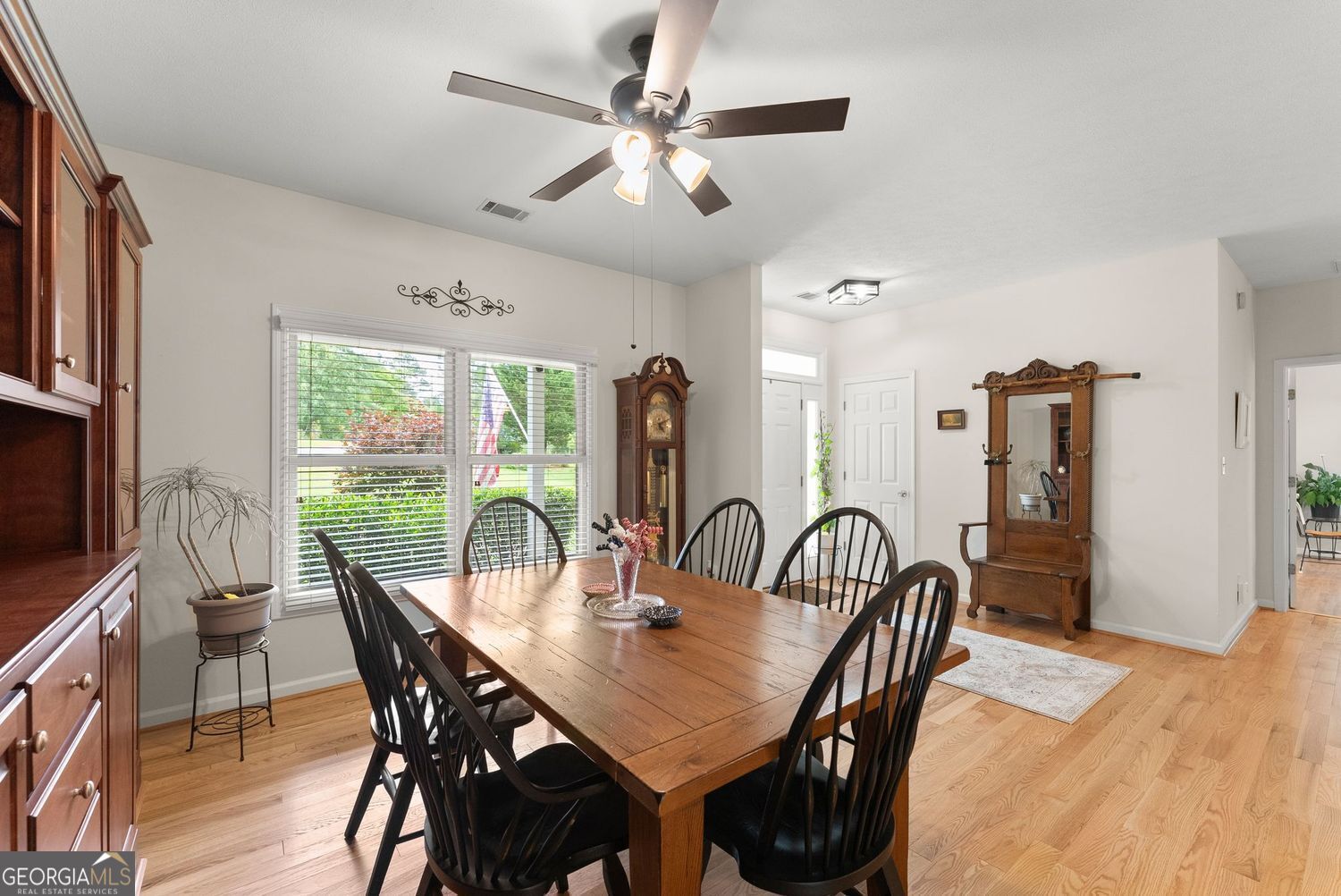 1020 Easy Street Property Photo 12