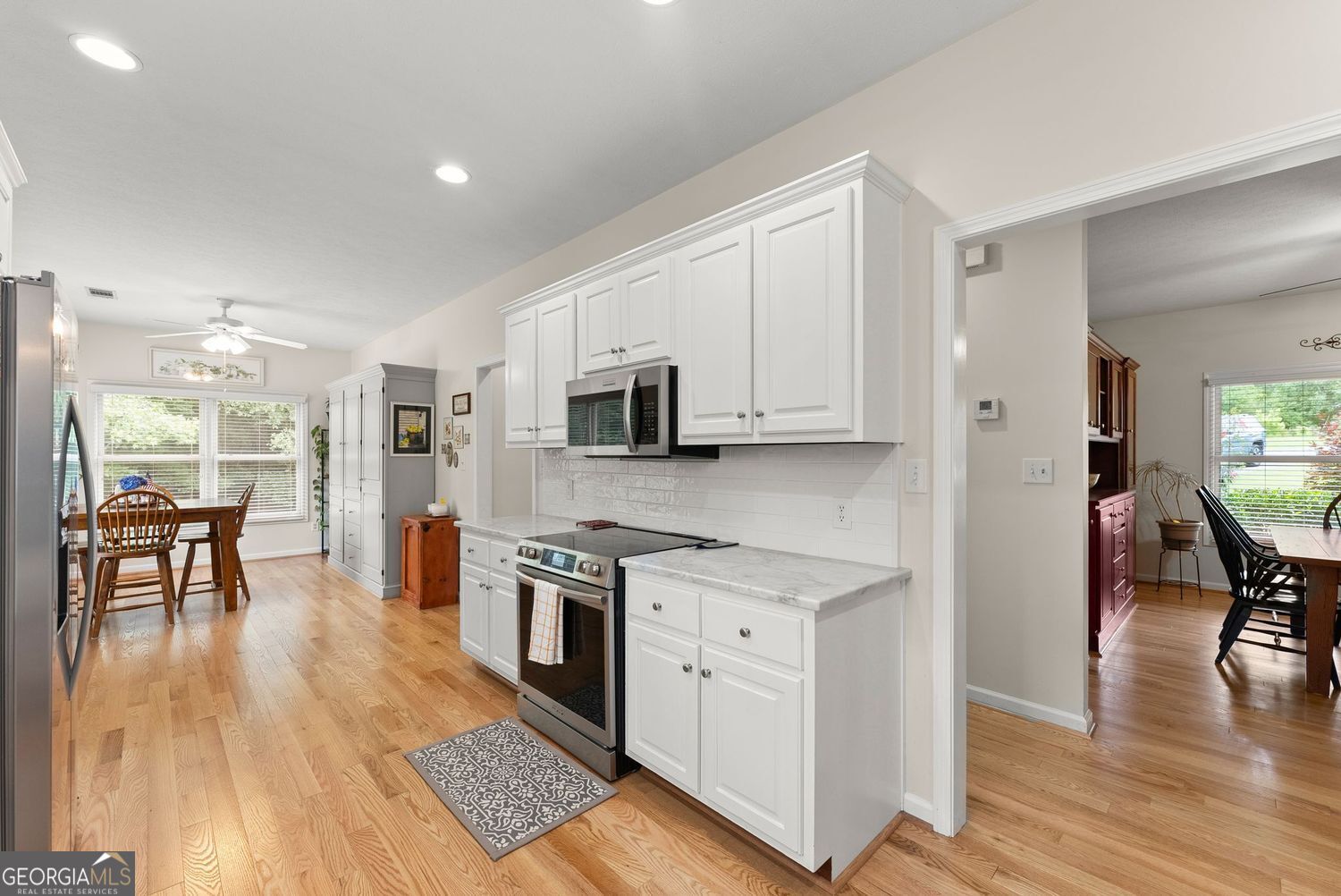 1020 Easy Street Property Photo 14