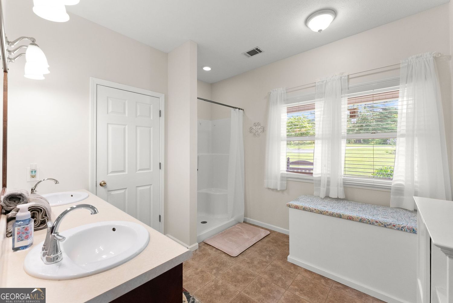 1020 Easy Street Property Photo 22