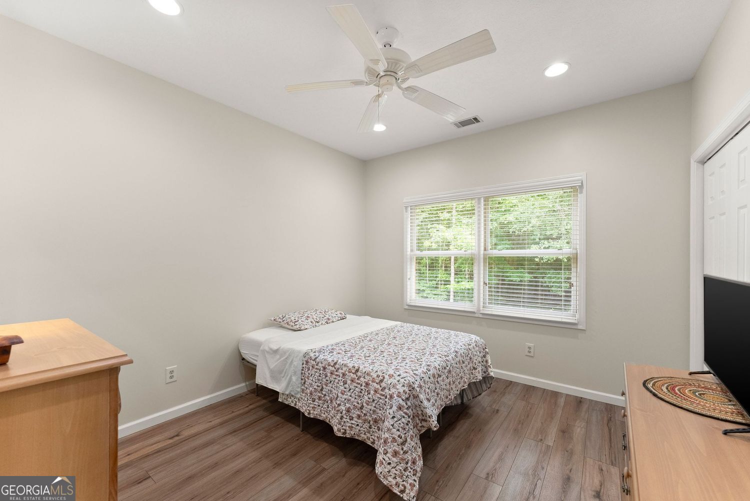 1020 Easy Street Property Photo 25
