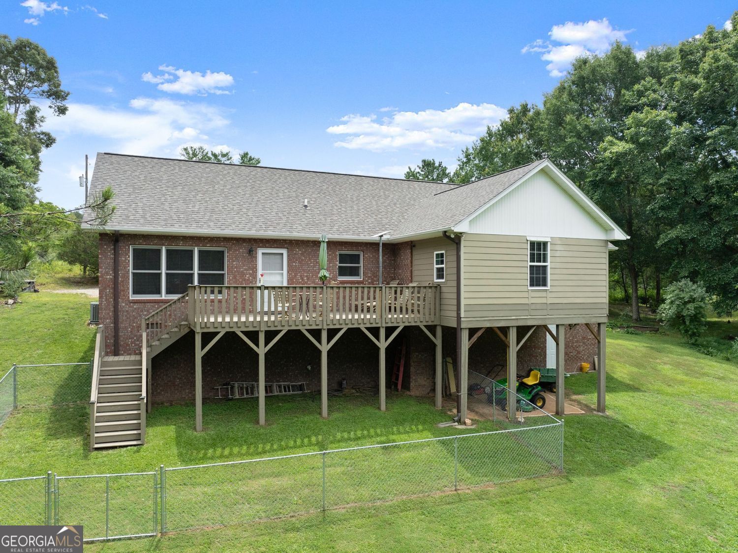 1020 Easy Street Property Photo 33