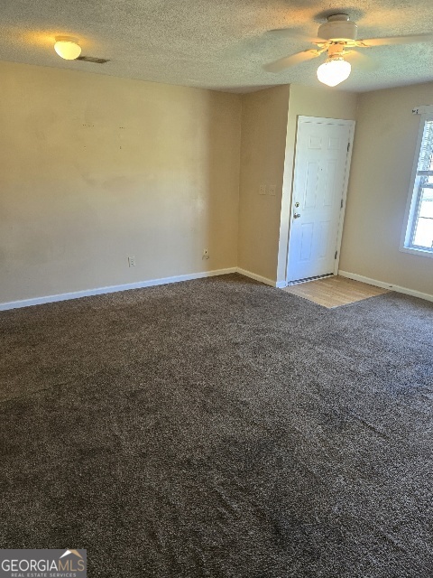 2317 Laura Court Ne Property Photo 3