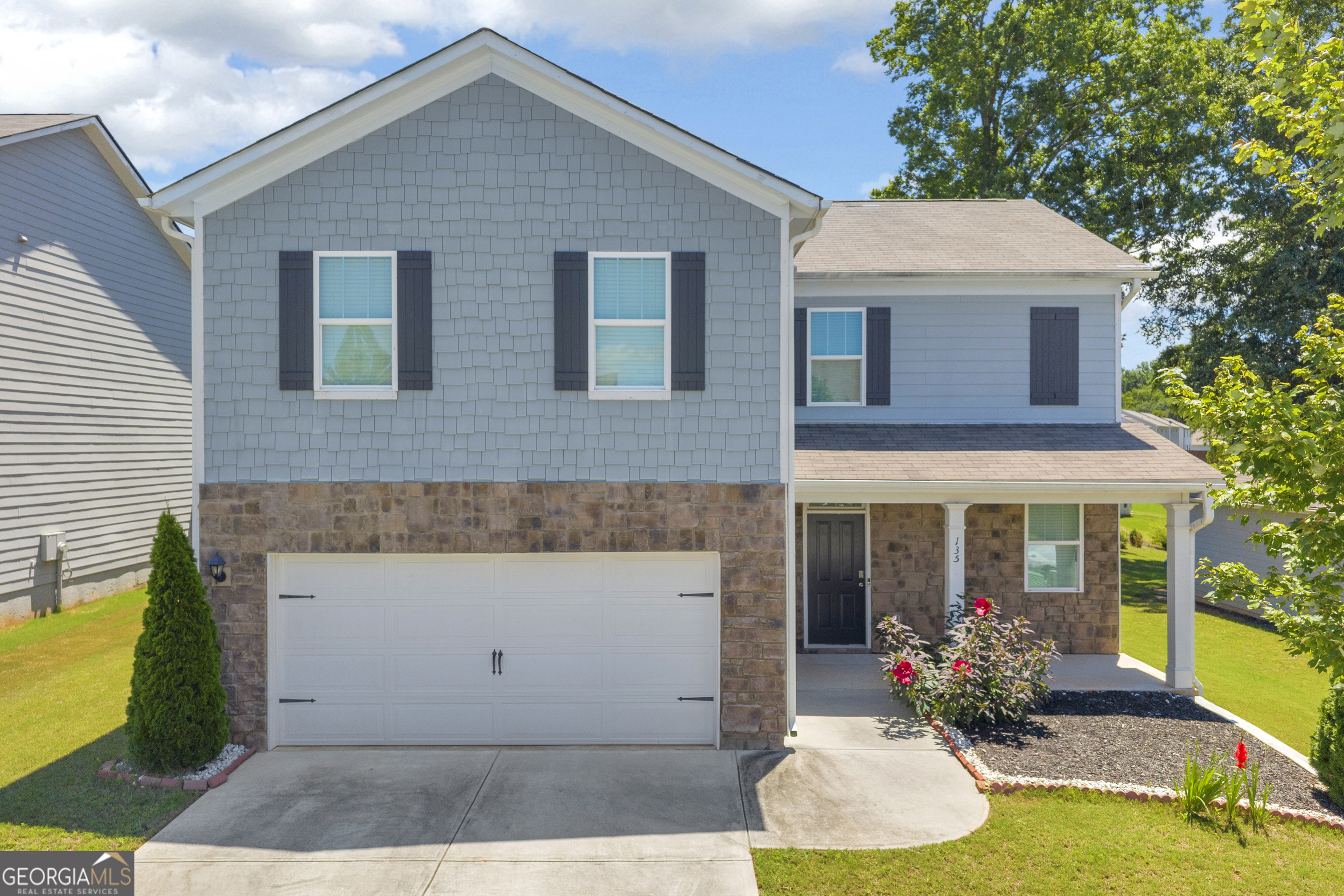 135 Starbuck Parkway Property Photo 1