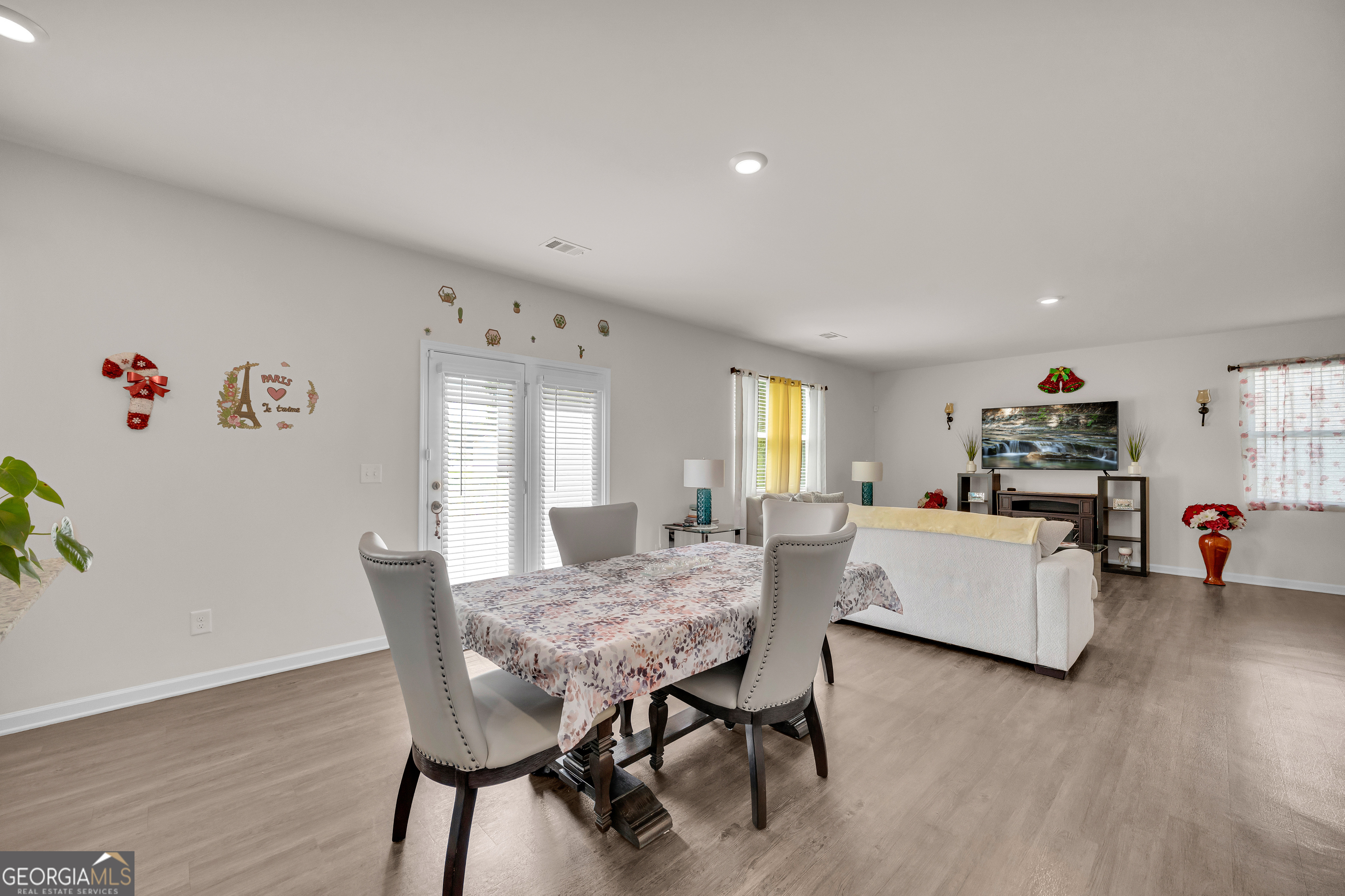 135 Starbuck Parkway Property Photo 11