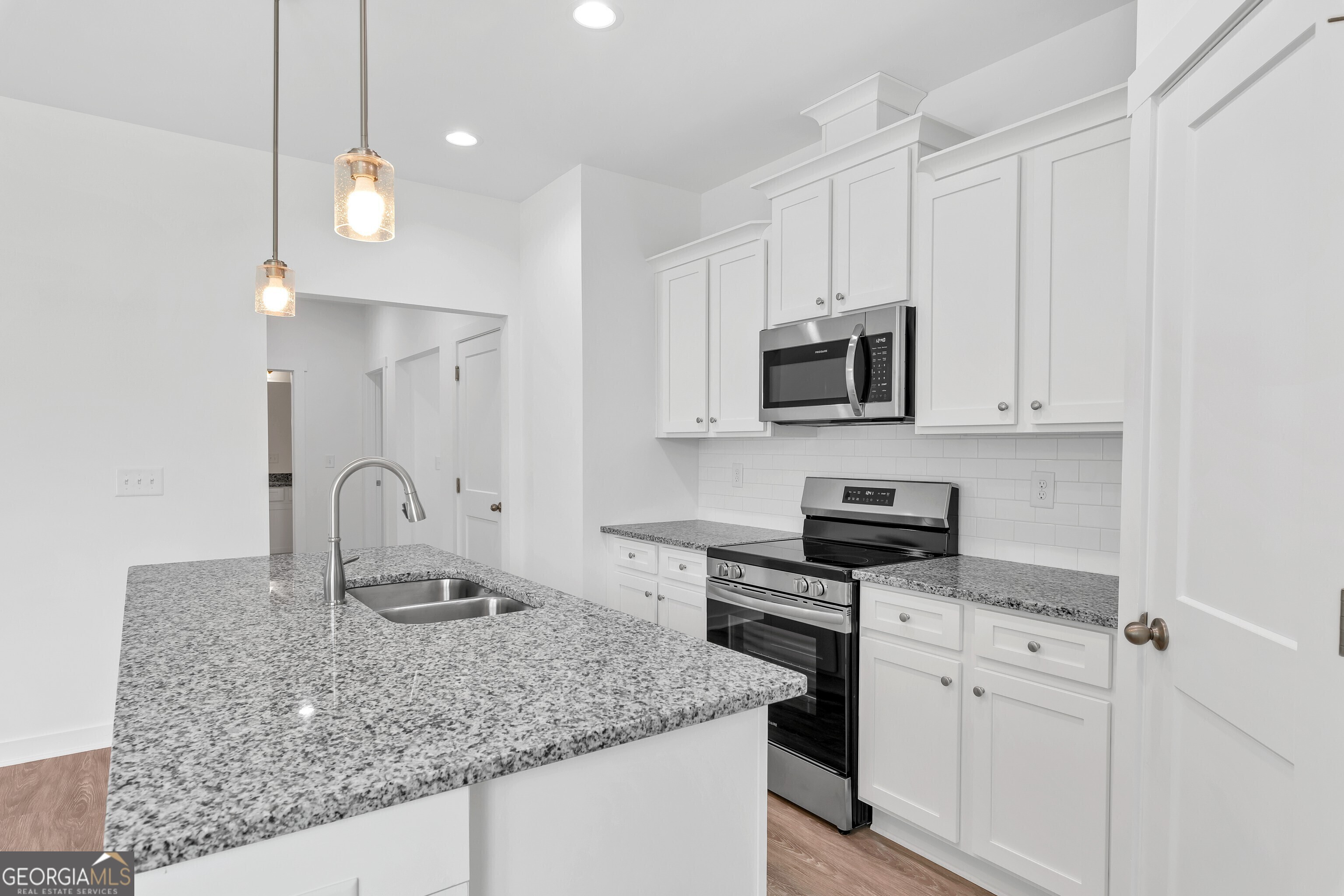 111 Breakwater Way Property Photo 11
