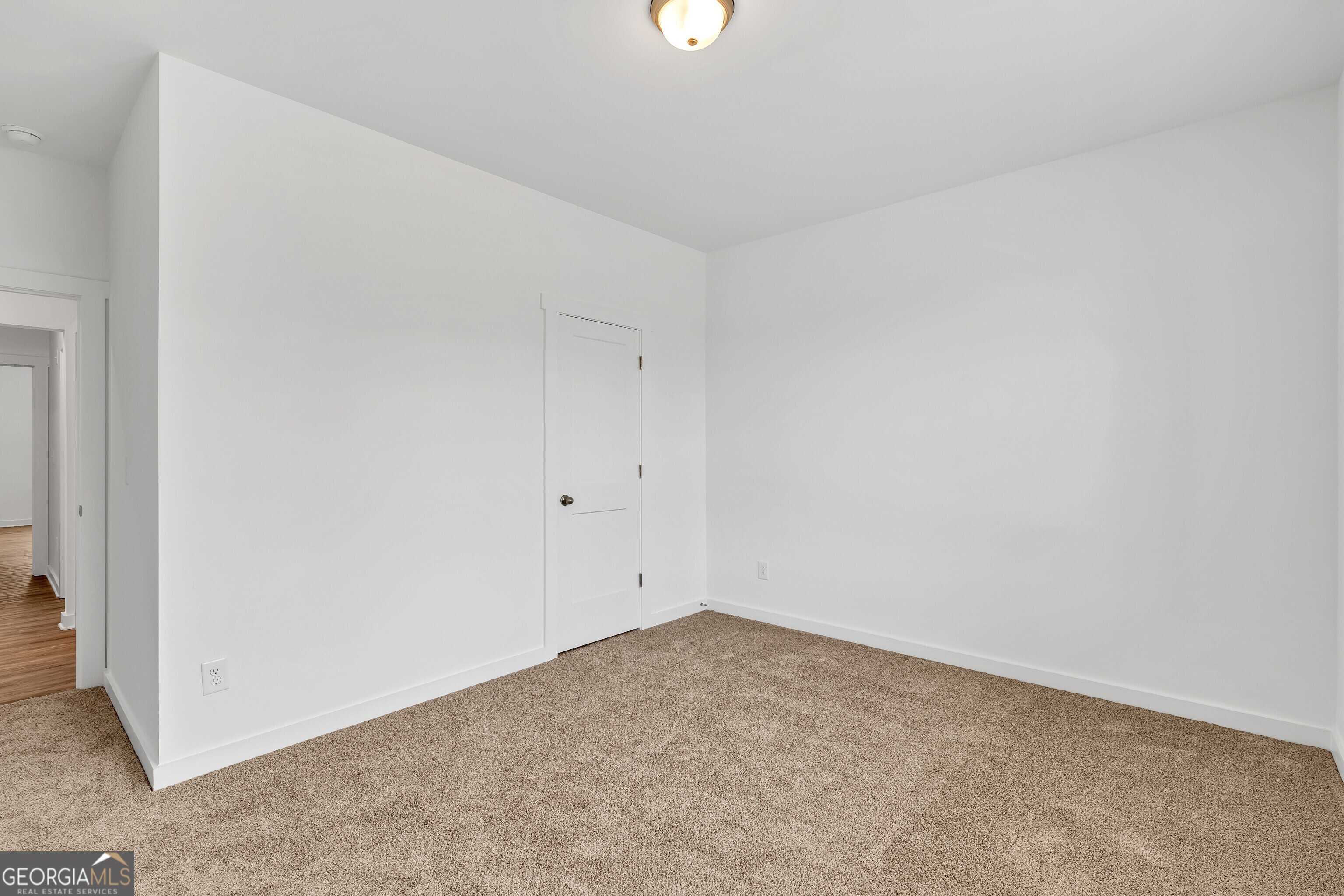 111 Breakwater Way Property Photo 15