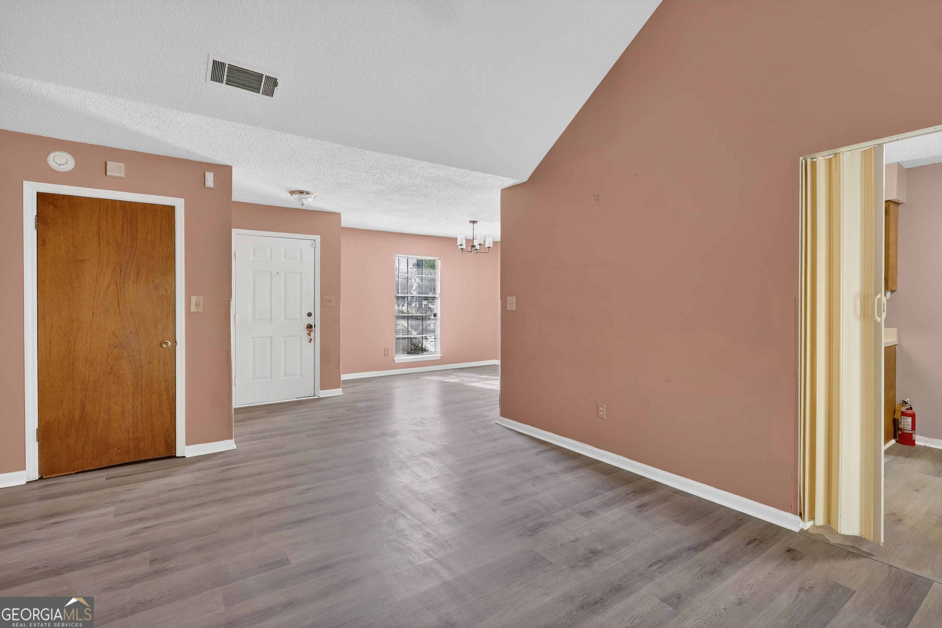6 N Nicholson Circle Property Photo 6