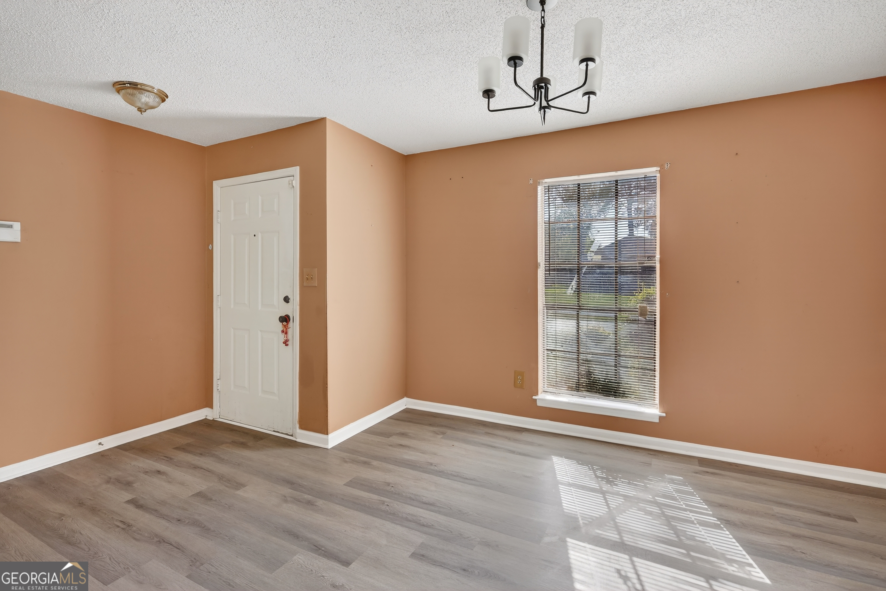 6 N Nicholson Circle Property Photo 7