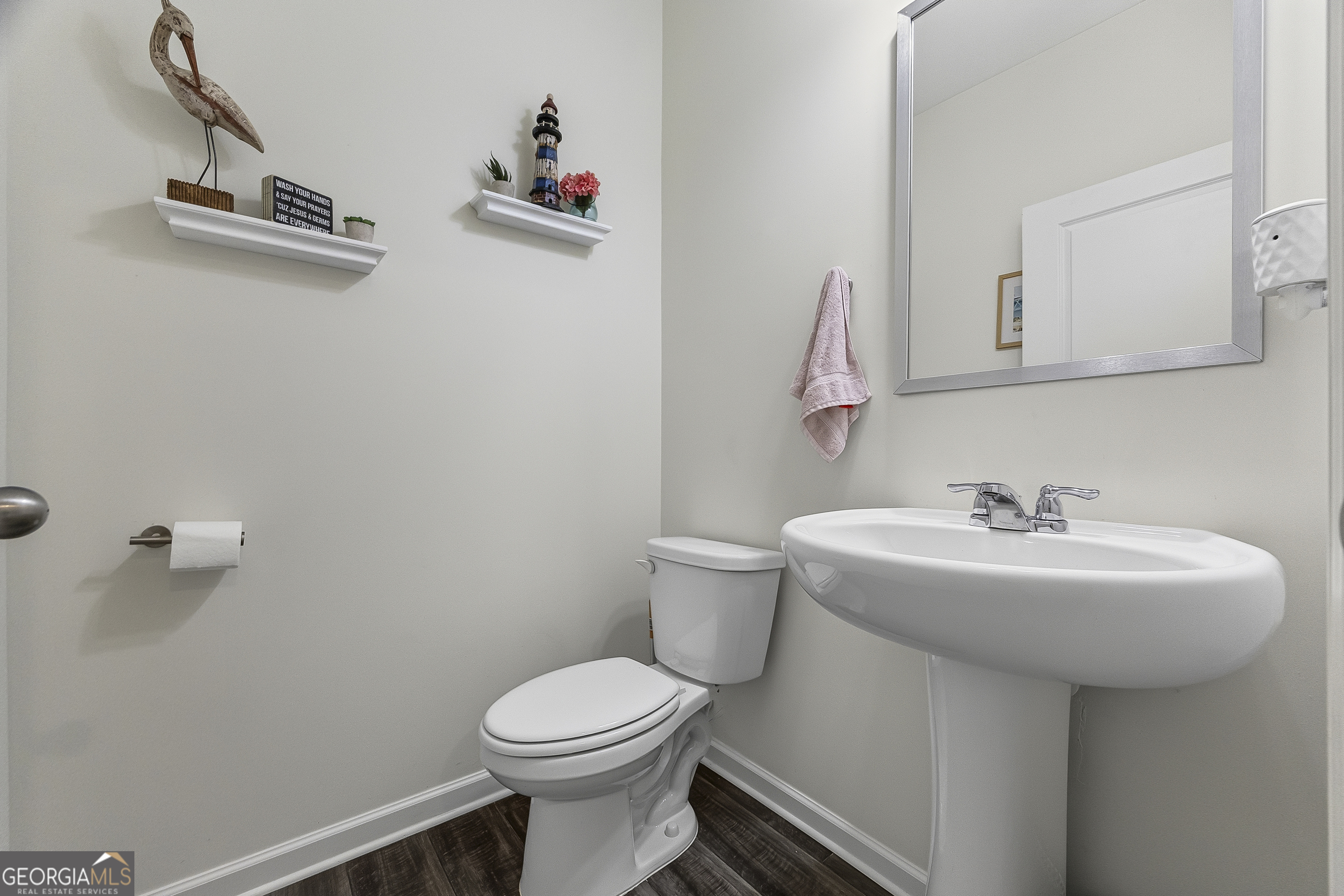 241 Knightsbridge Lane Property Photo 6