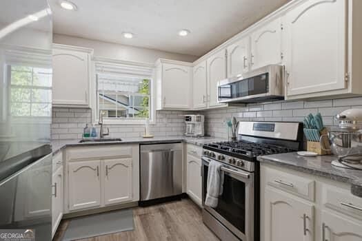 2698 Suwanee Way Property Photo 13