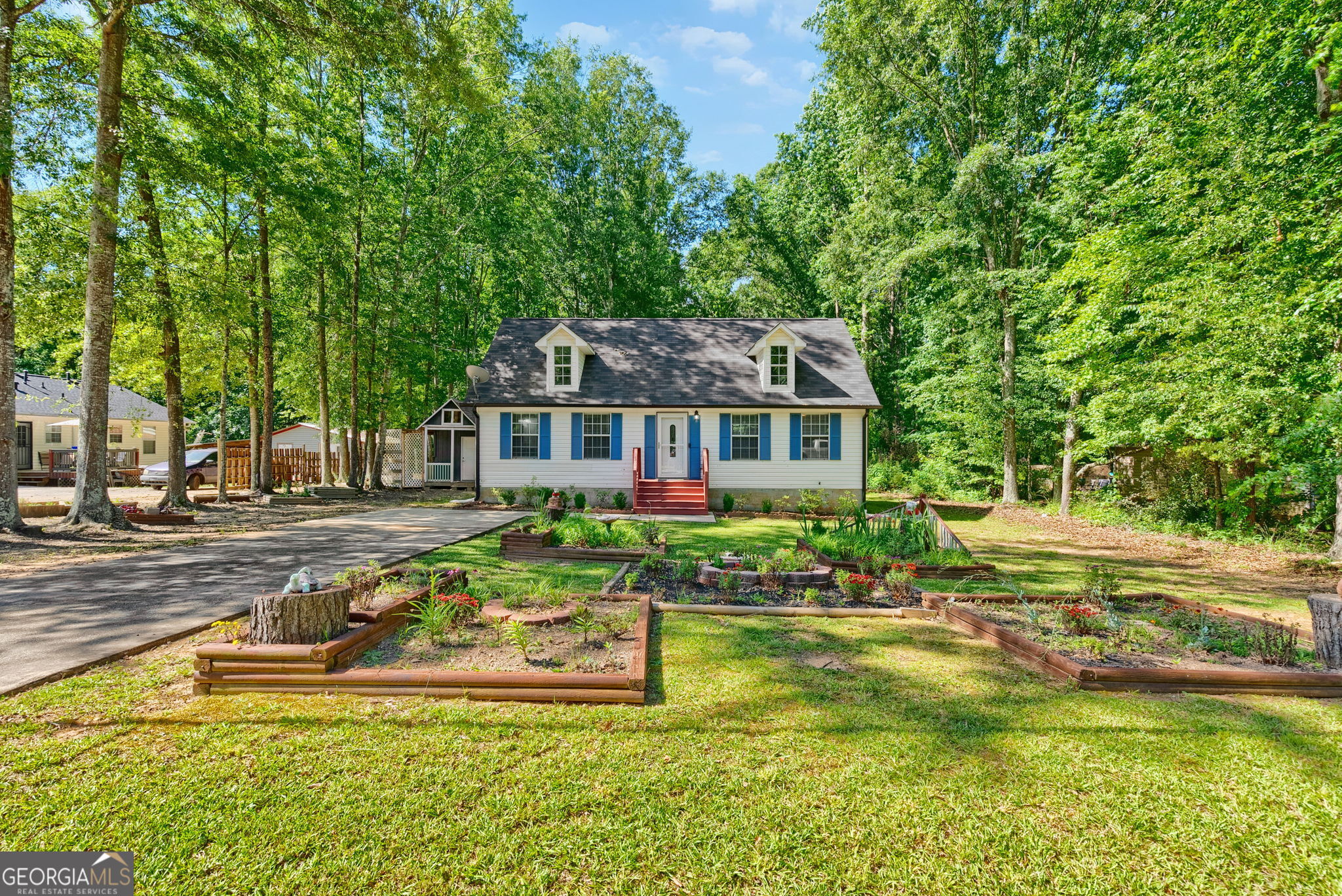 1209 N Hampton Drive Property Photo 1