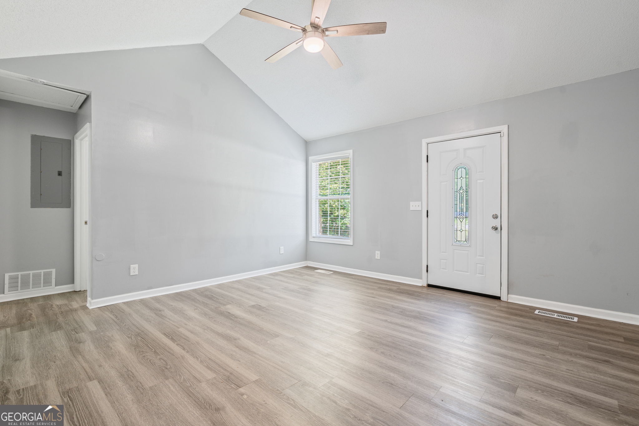 1209 N Hampton Drive Property Photo 9