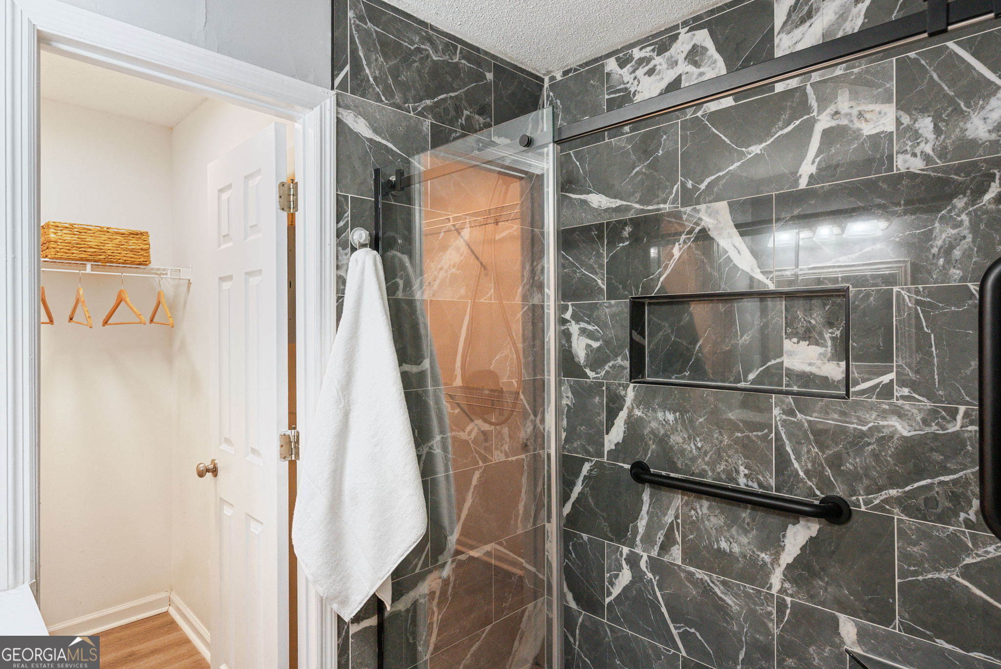 1209 N Hampton Drive Property Photo 12