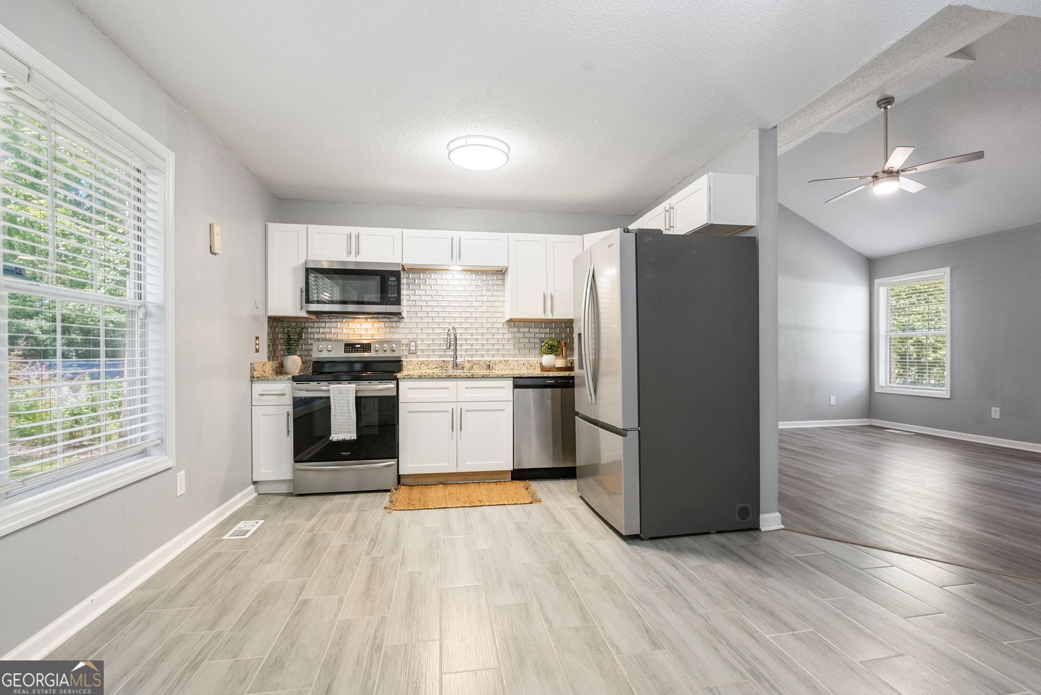 1209 N Hampton Drive Property Photo 15