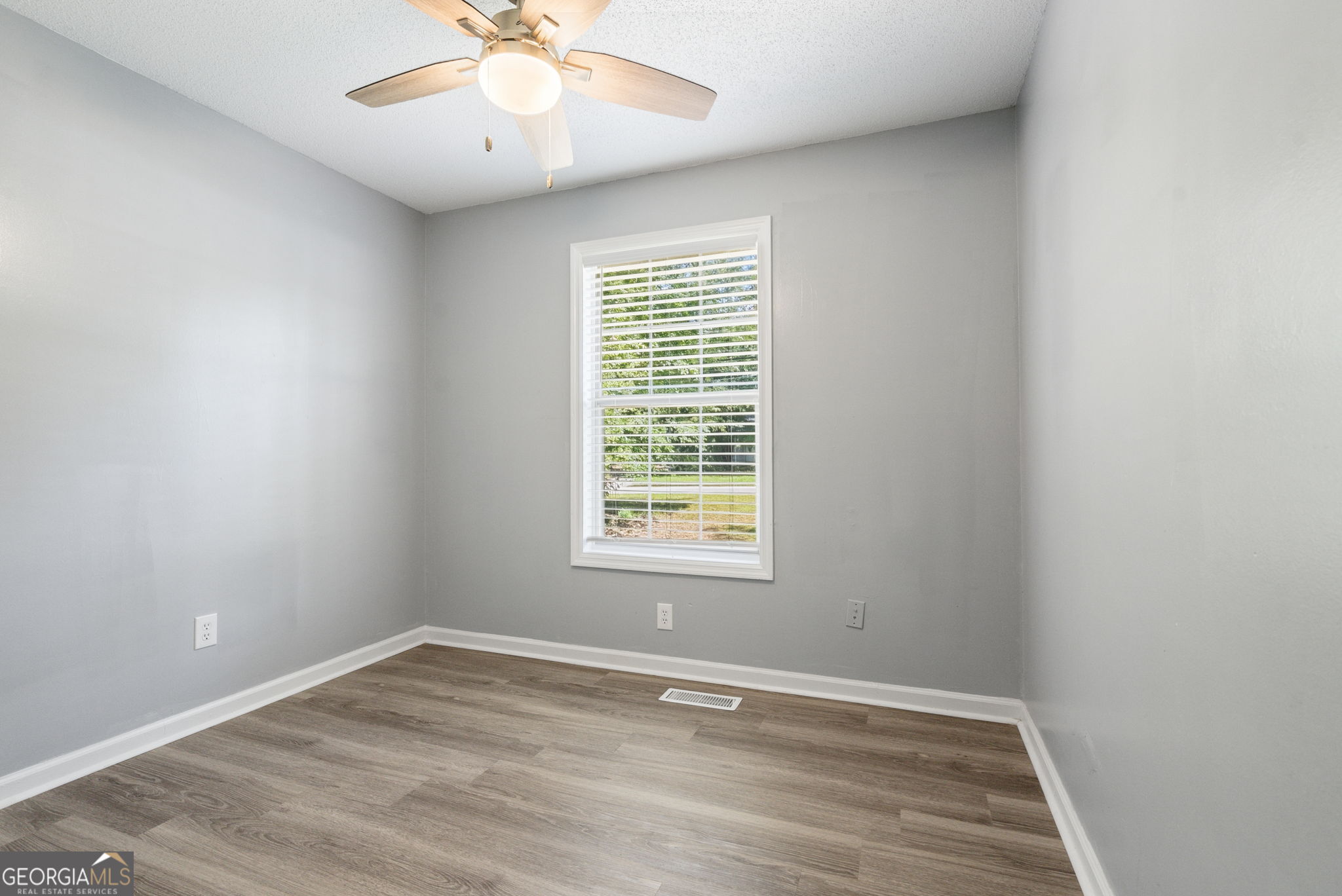 1209 N Hampton Drive Property Photo 17