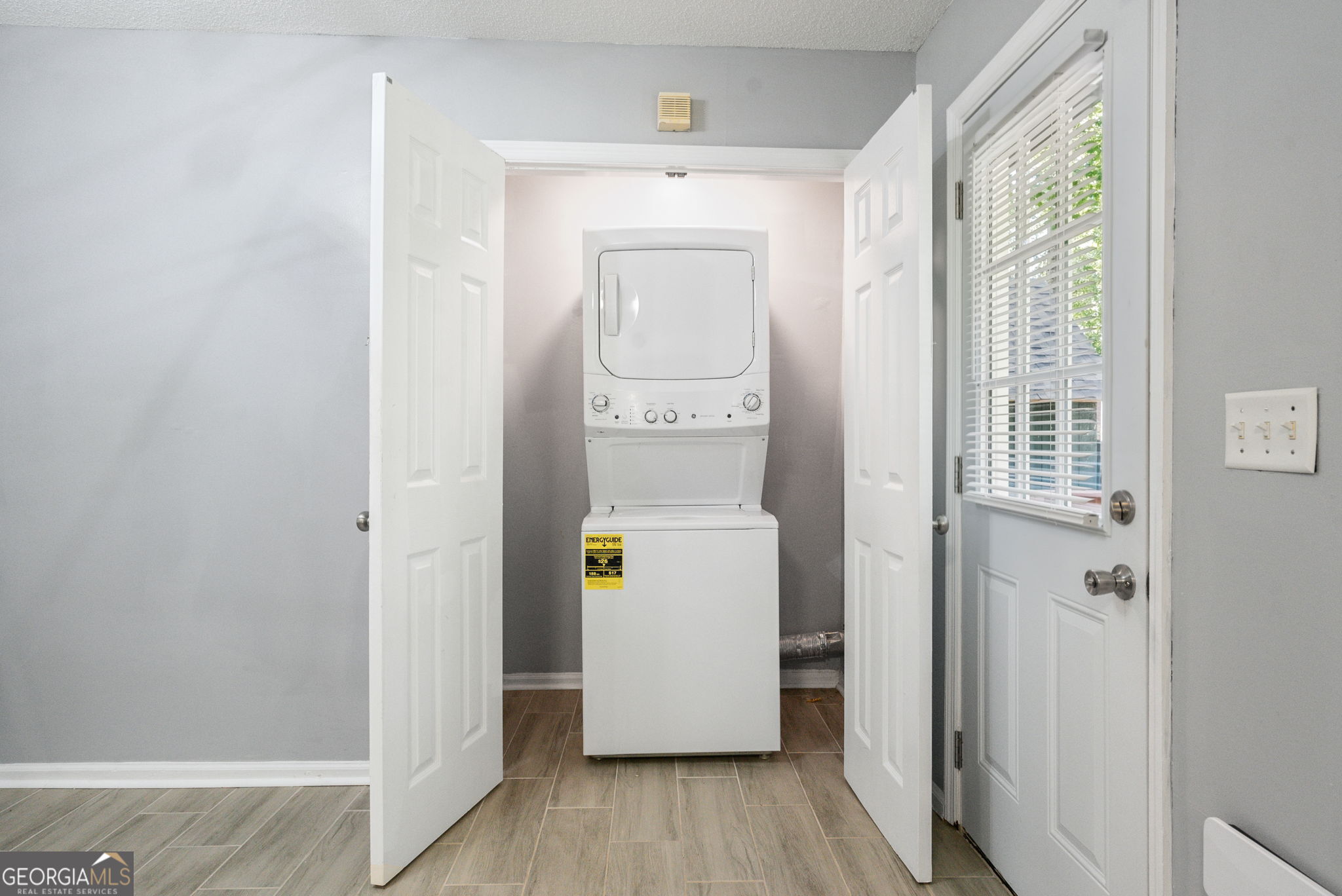 1209 N Hampton Drive Property Photo 22