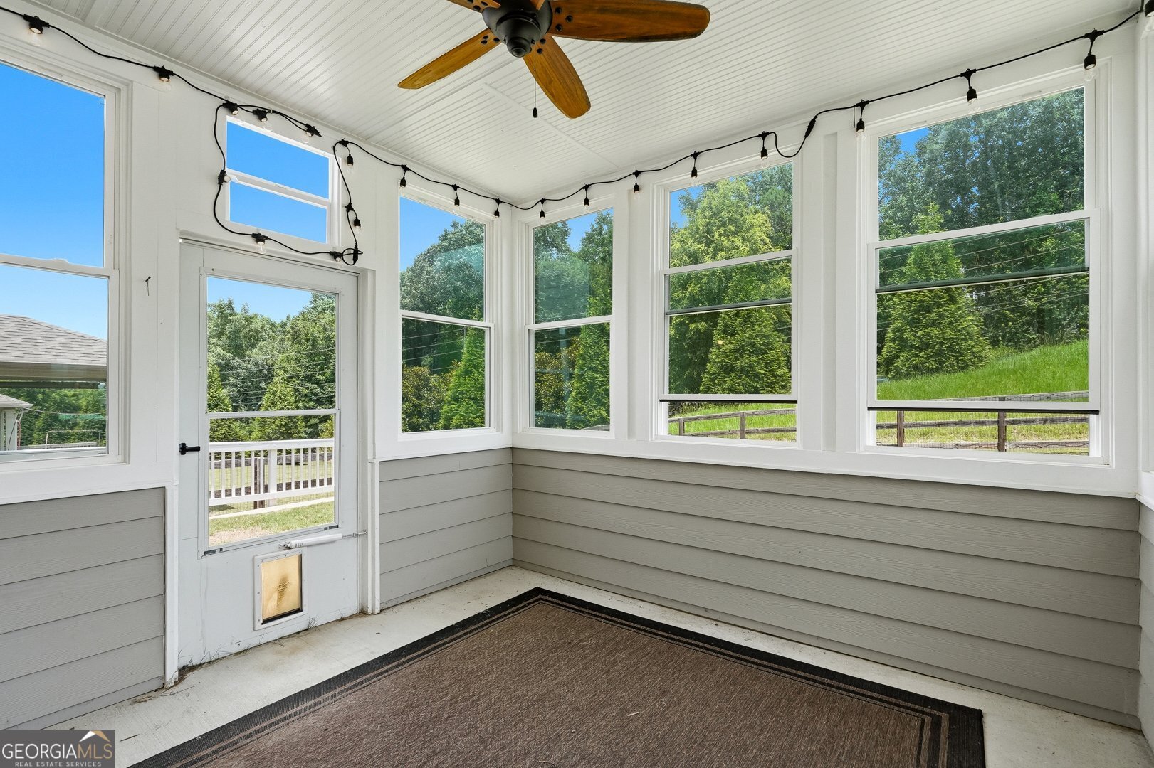 6464 Crosscreek Lane Property Photo 2
