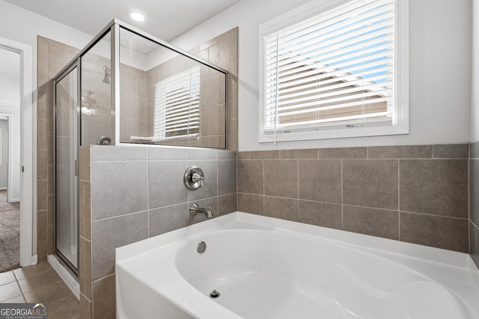 6464 Crosscreek Lane Property Photo 5