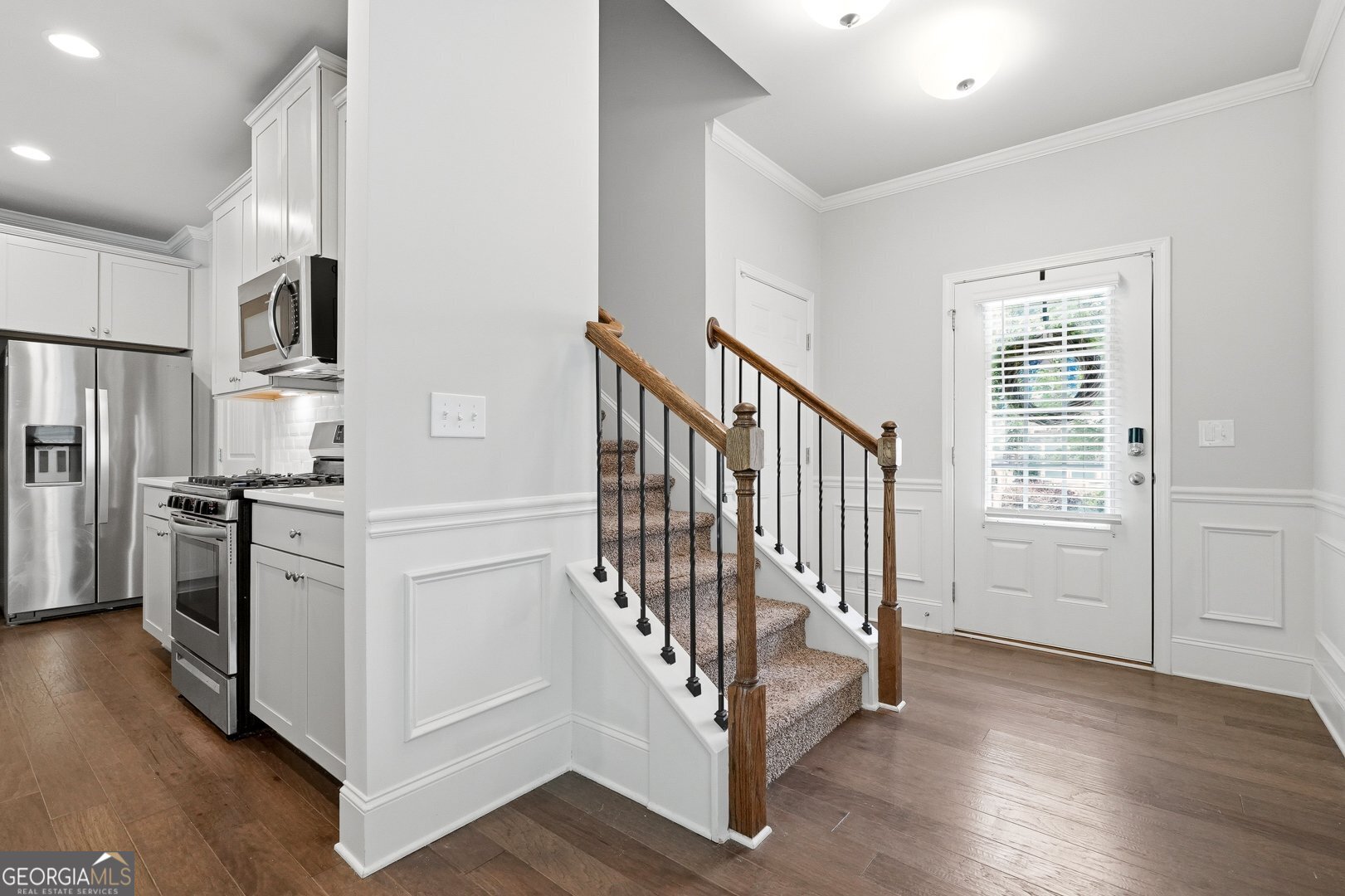 6464 Crosscreek Lane Property Photo 8