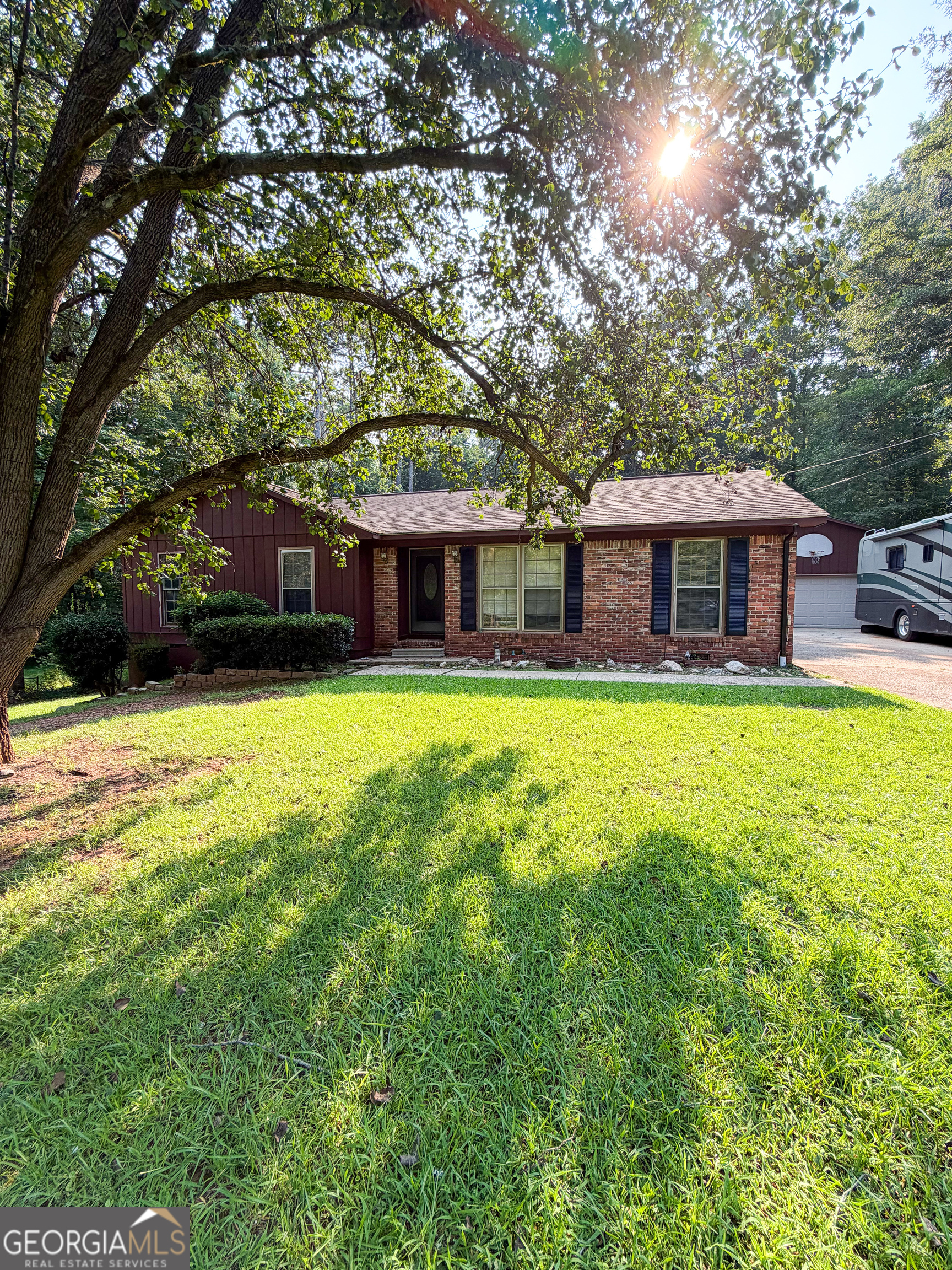 123 Hazel Way Property Photo 2