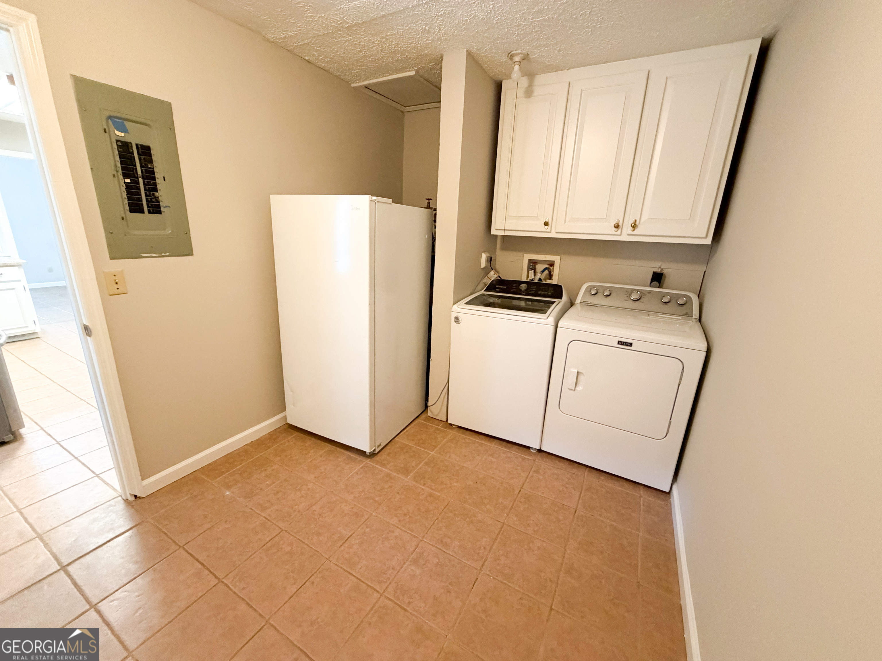 123 Hazel Way Property Photo 6