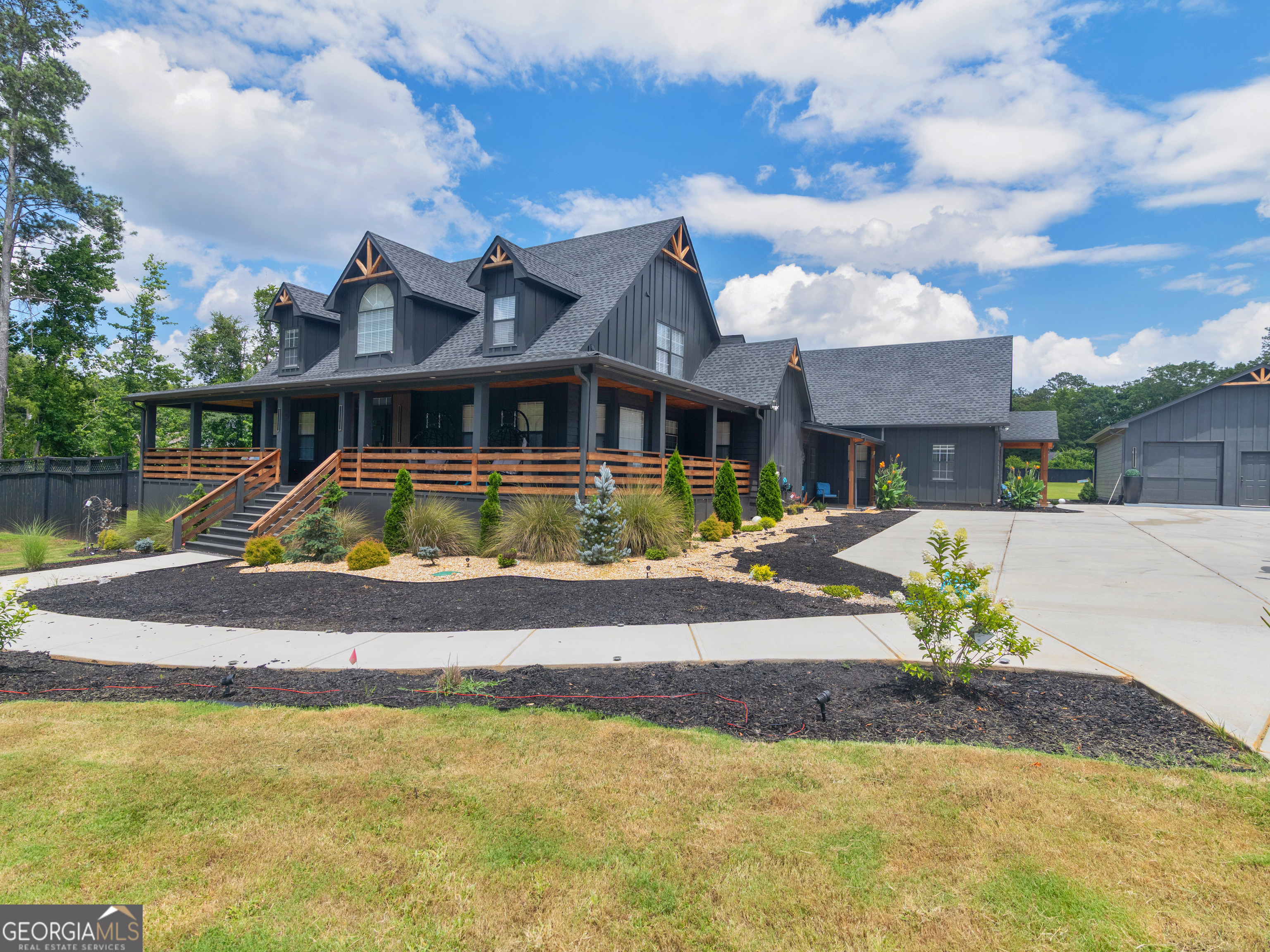 640 New Morn Drive Property Photo 2