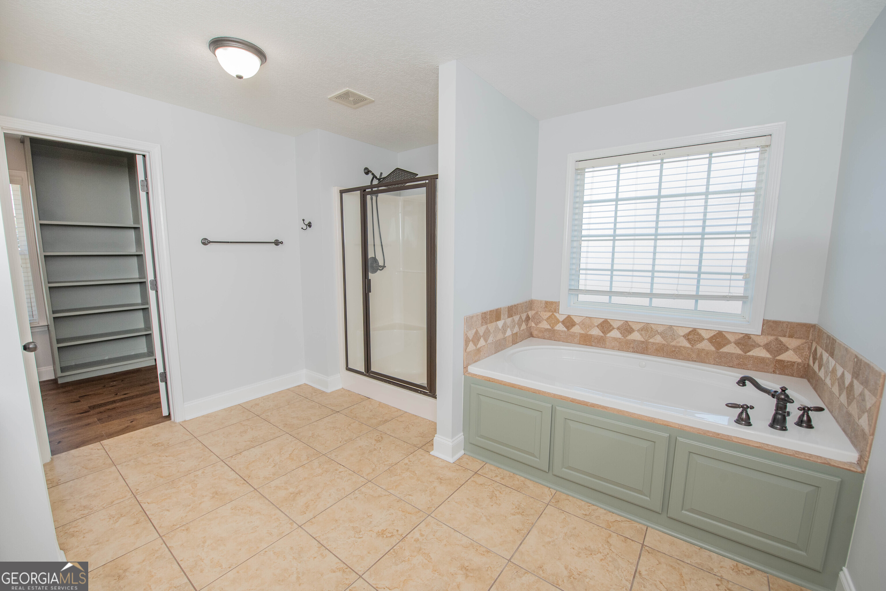 202 Northumberland Way Property Photo 61