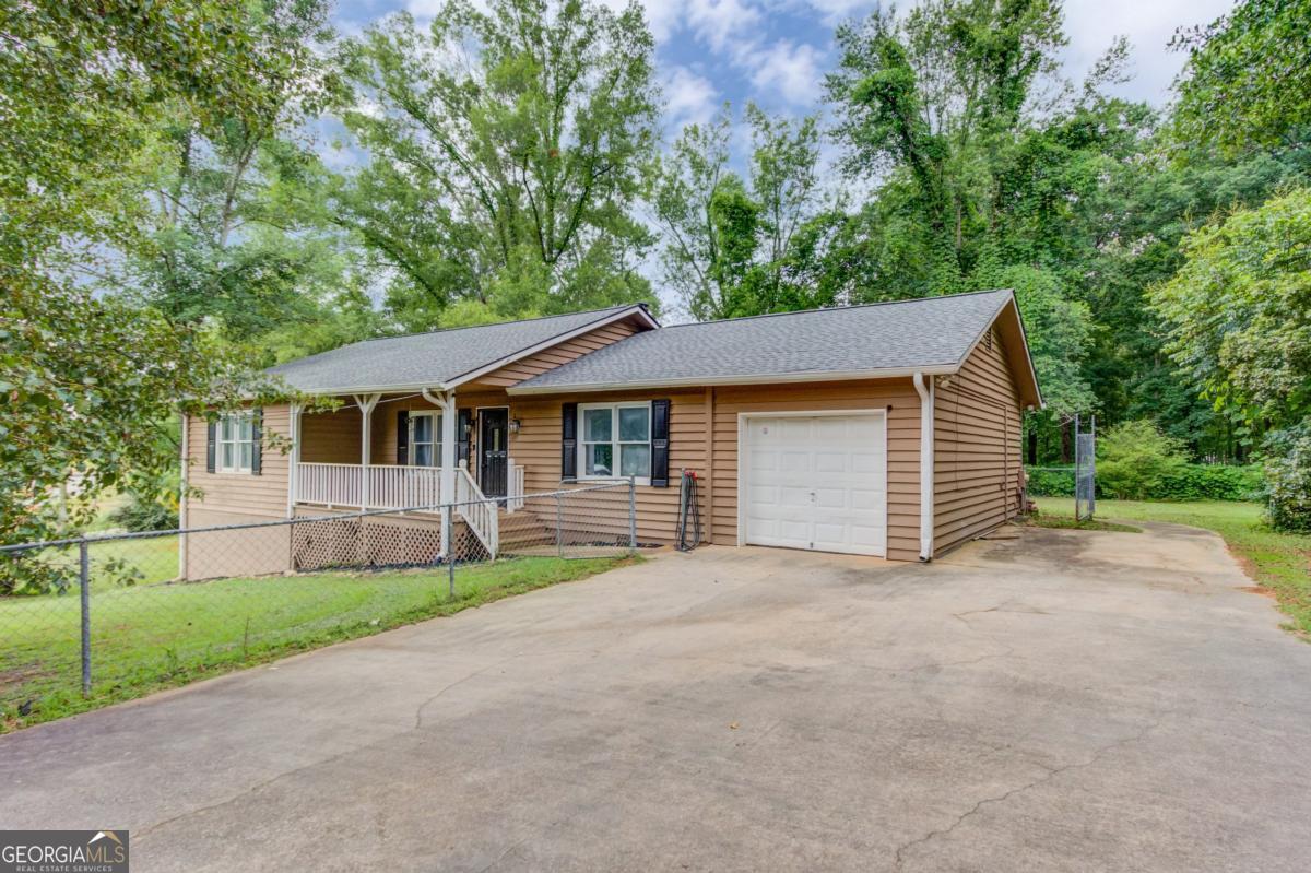 3305 Ladd Drive Property Photo 2