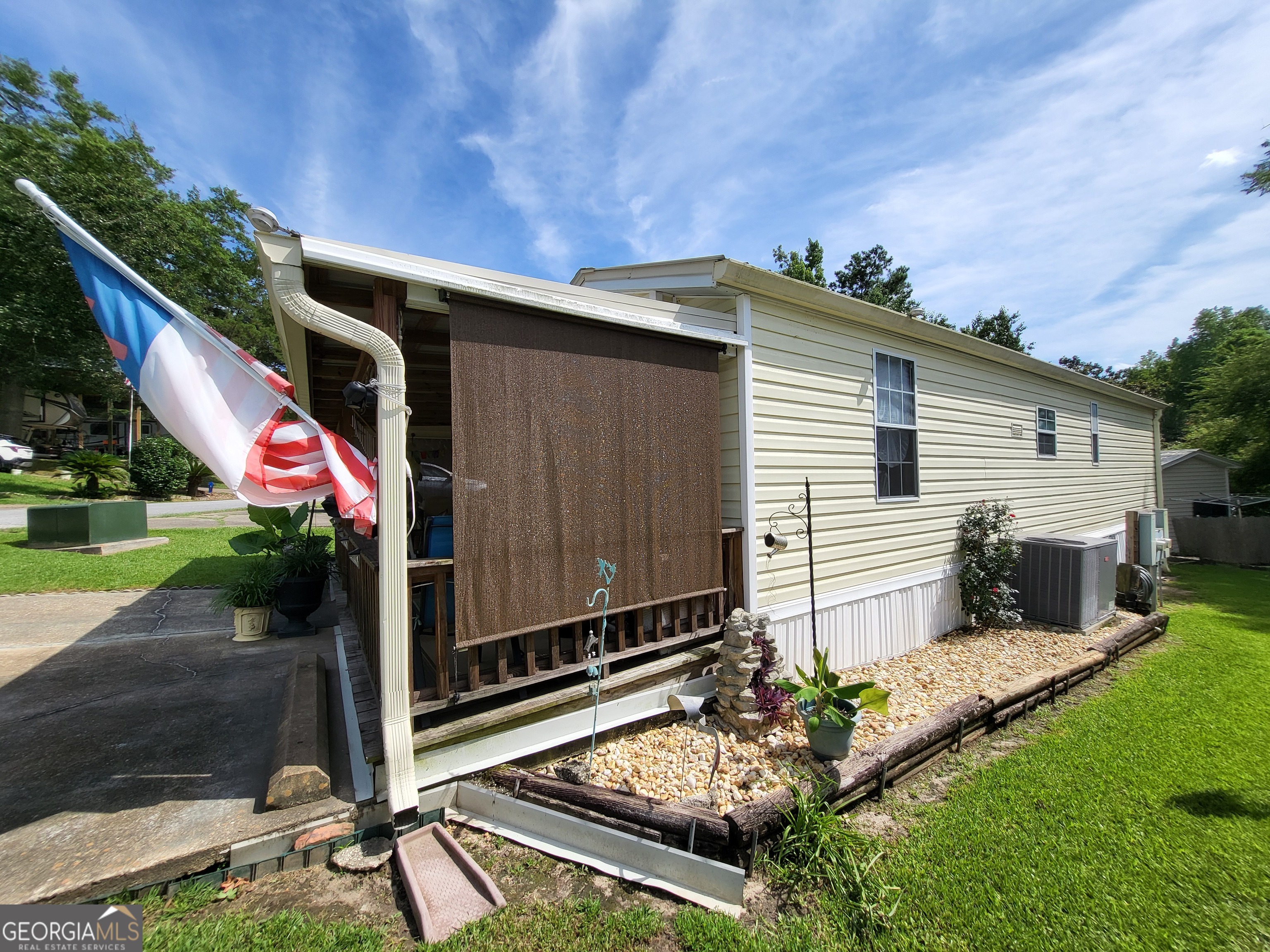 197 Whispering Pines Boulevard Property Photo 4
