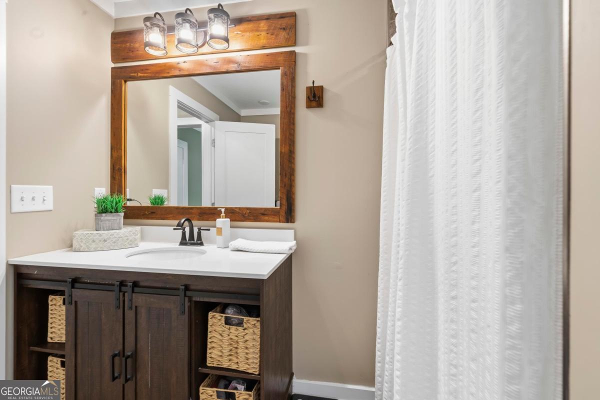 4271 Veazey Road Property Photo 25