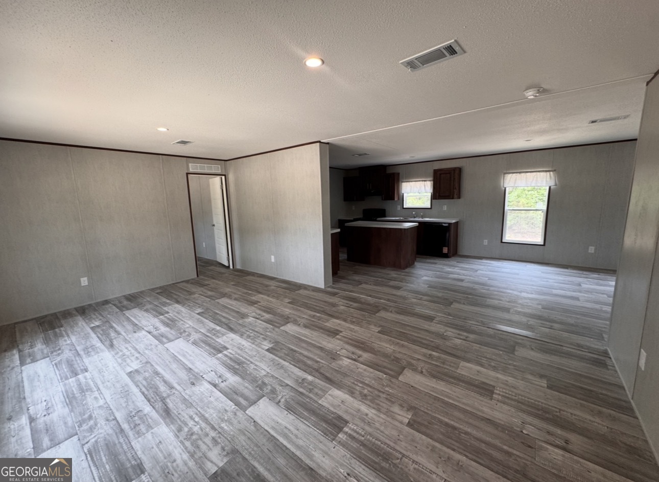 516 Mosley Bridge Road Property Photo 4