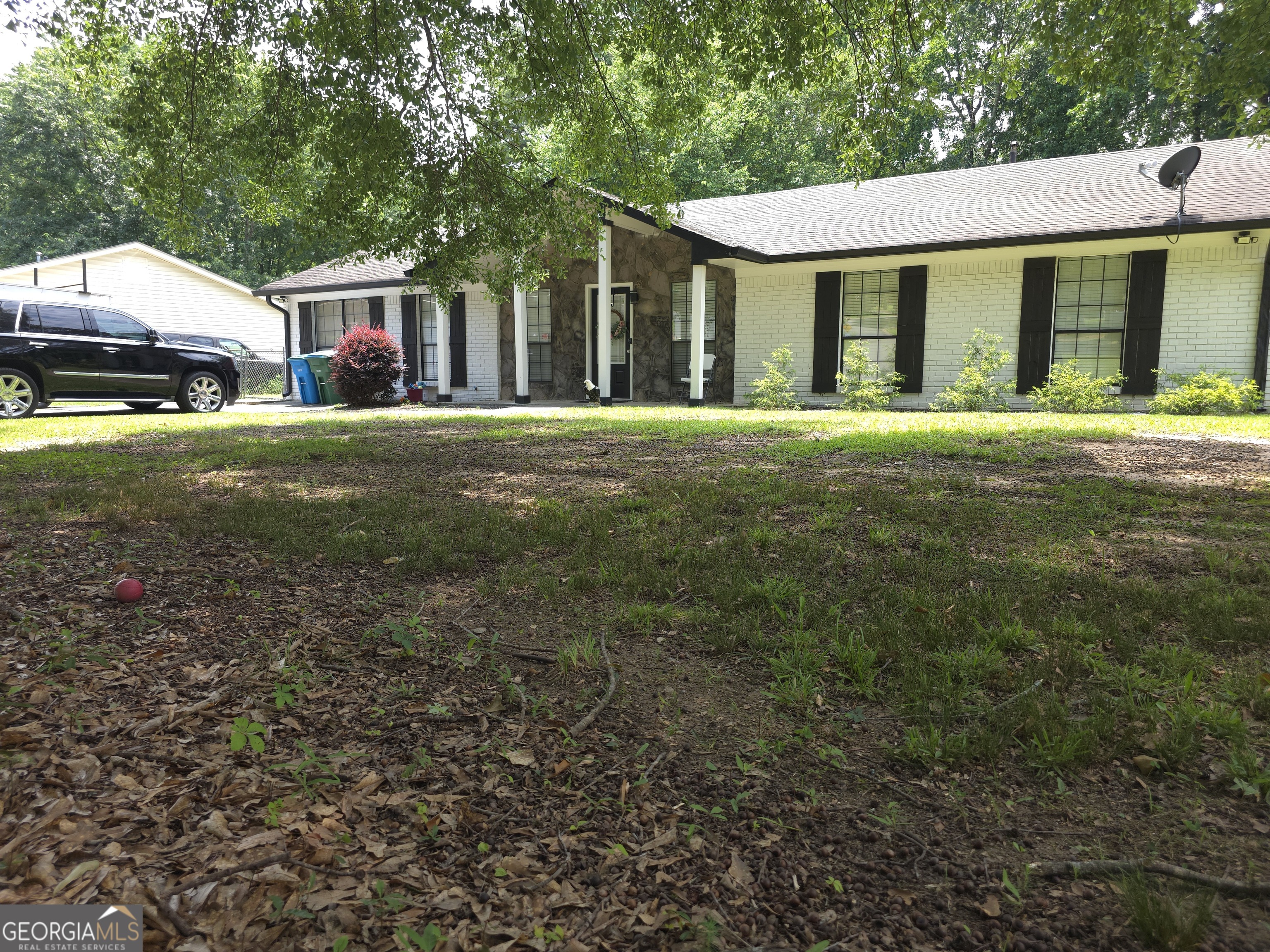 5563 Button Gwinnett Place Property Photo 3