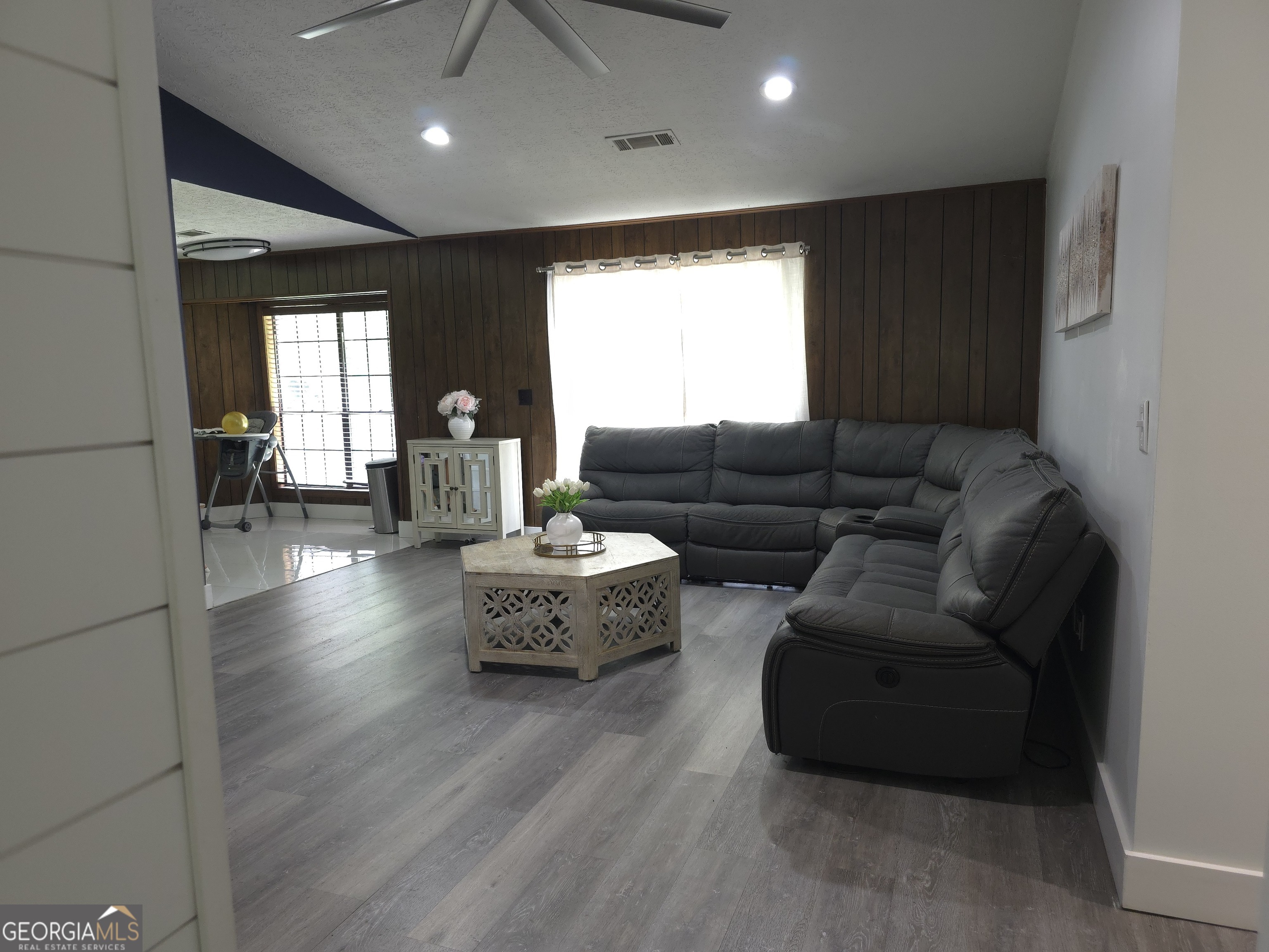 5563 Button Gwinnett Place Property Photo 5