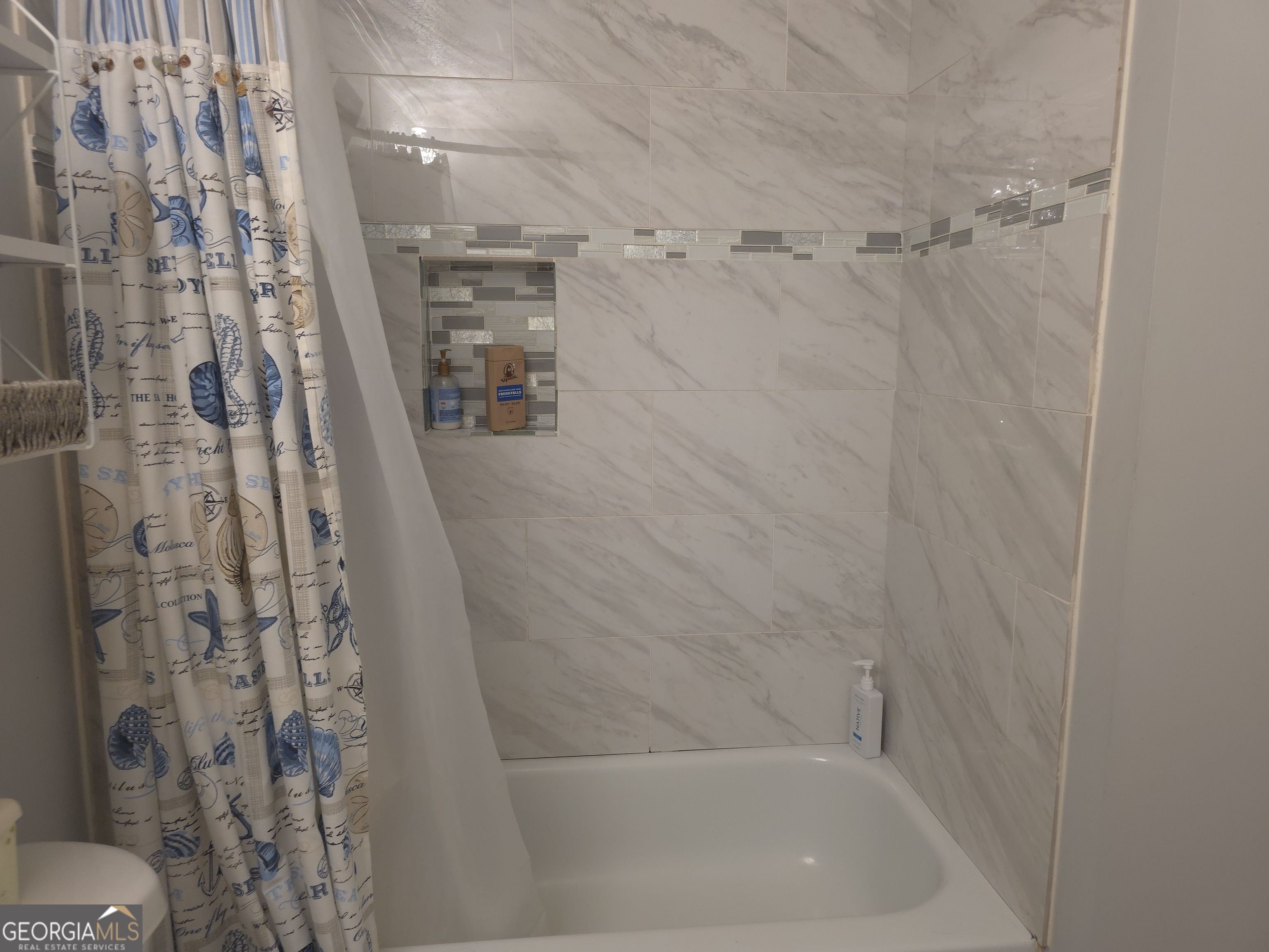 5563 Button Gwinnett Place Property Photo 16