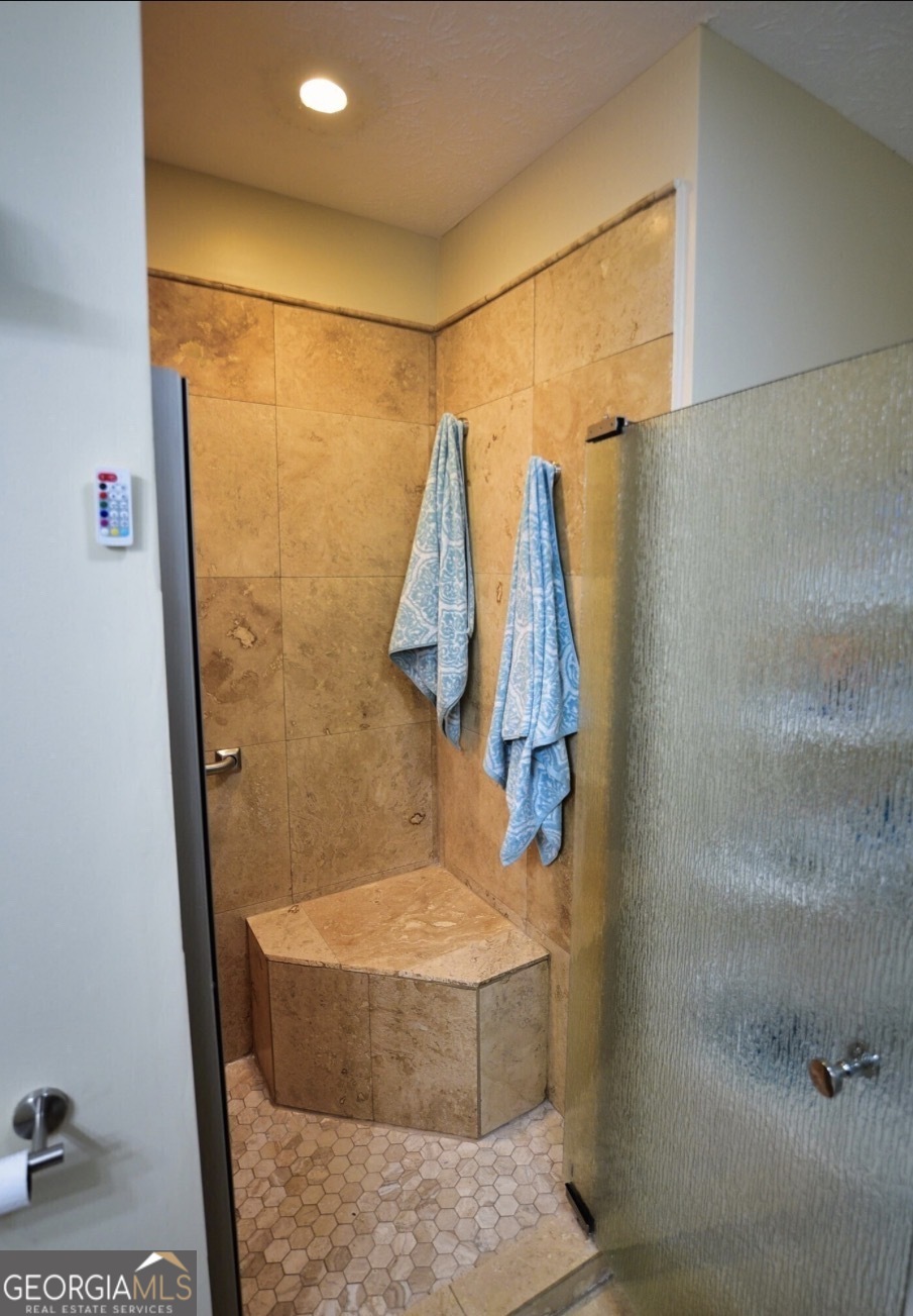 105 Redwood Drive Property Photo 7