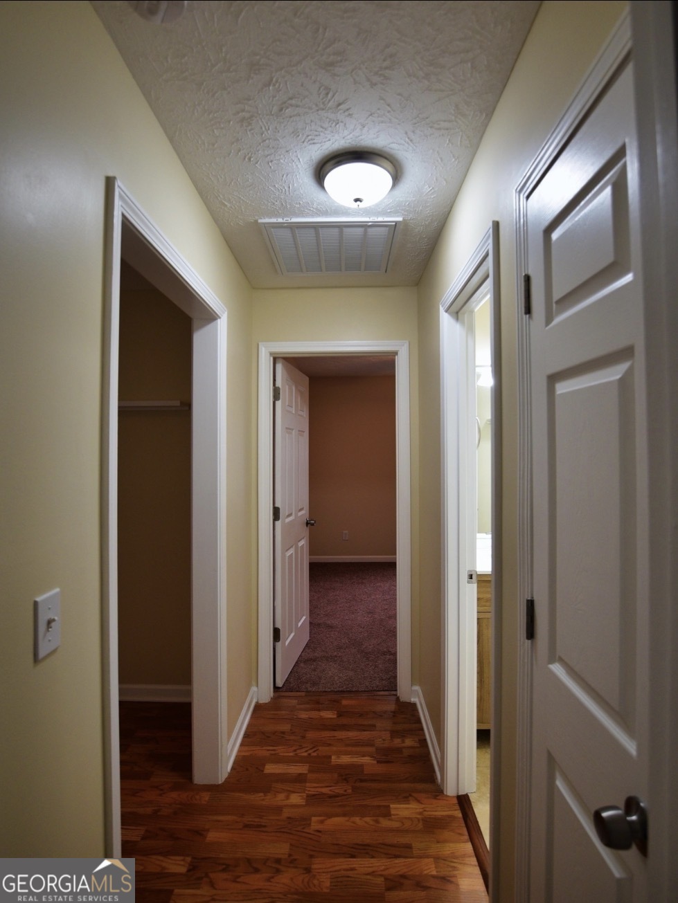 105 Redwood Drive Property Photo 10
