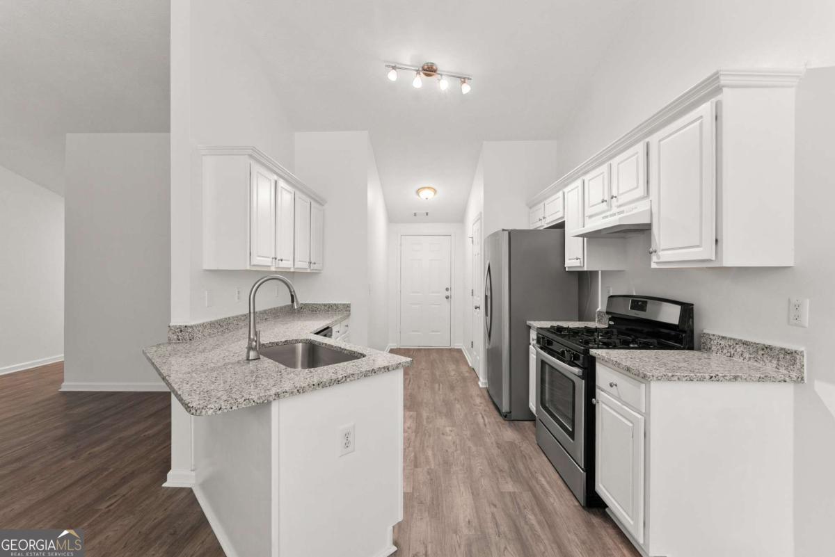 6000 Devonshire Drive Property Photo 13