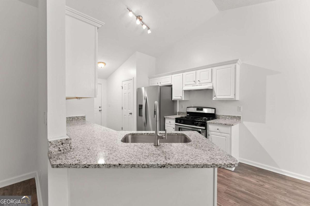 6000 Devonshire Drive Property Photo 14