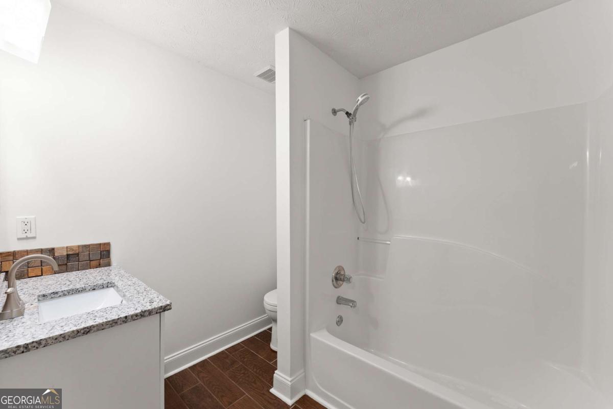 6000 Devonshire Drive Property Photo 35