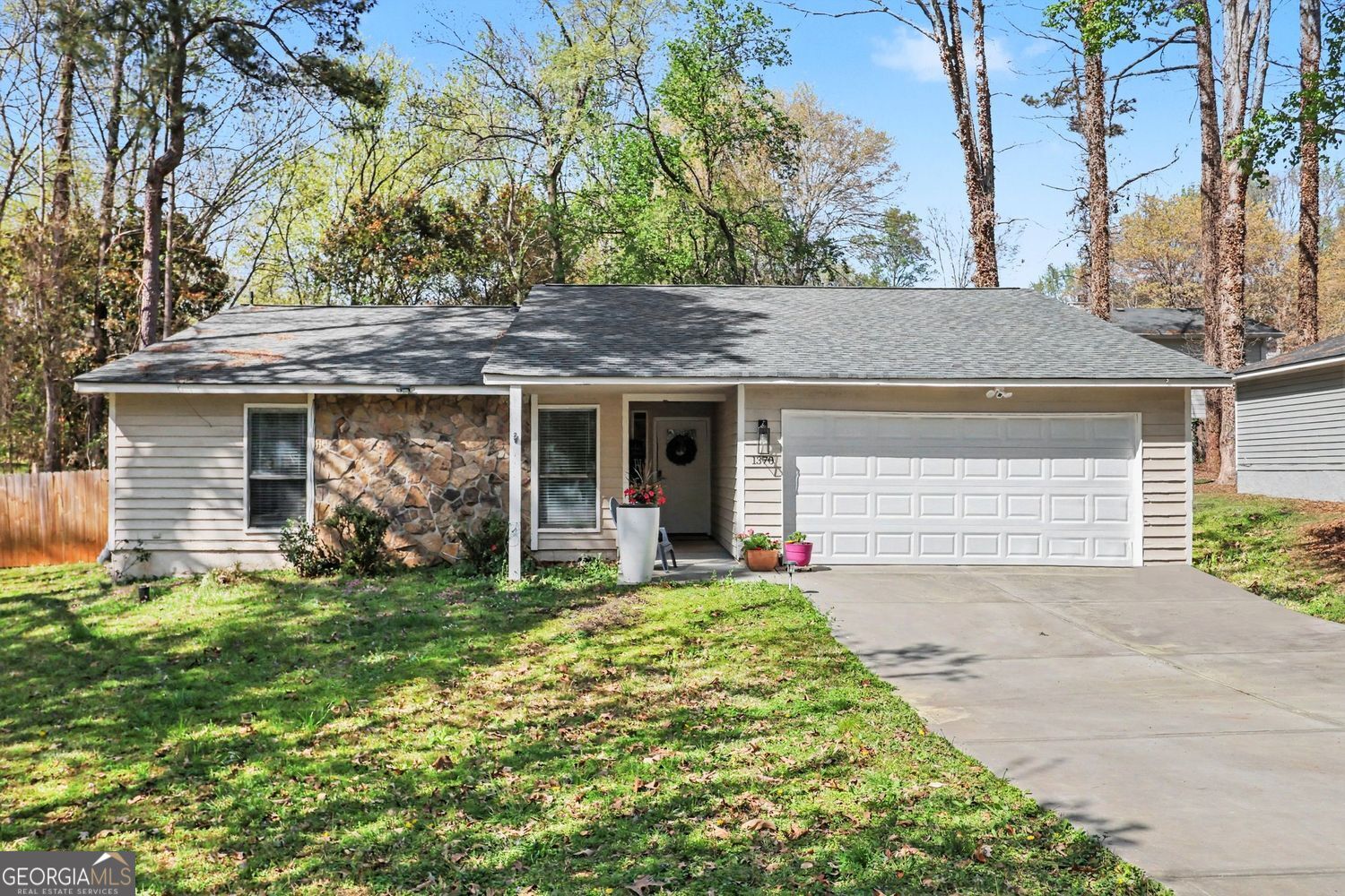 1370 Terramont Drive Property Photo 10