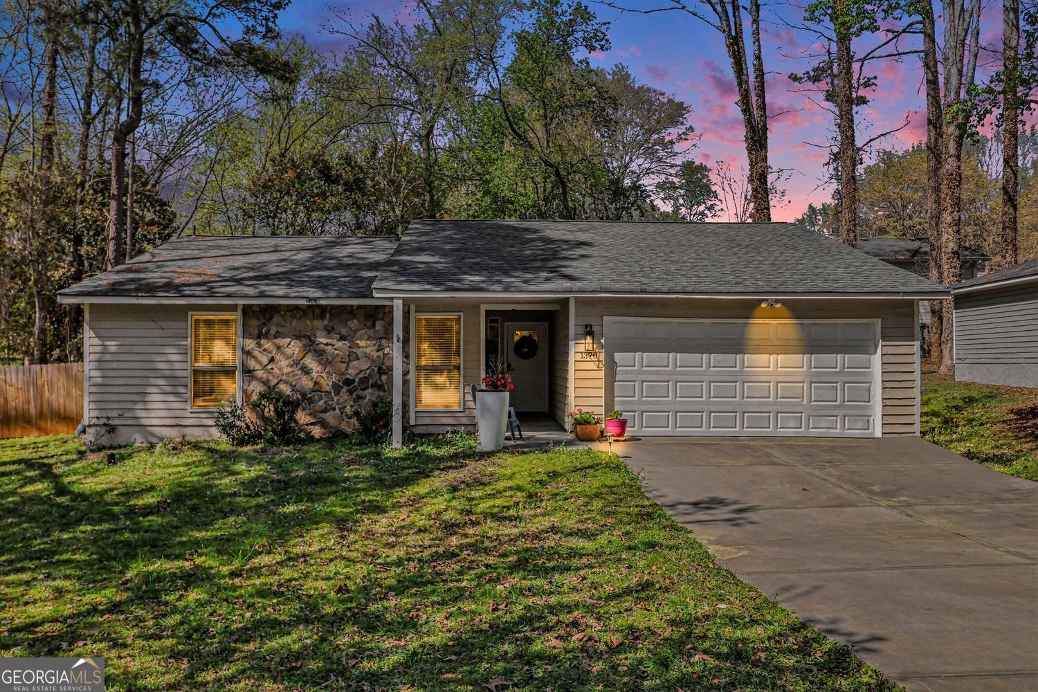 1370 Terramont Drive Property Photo 11