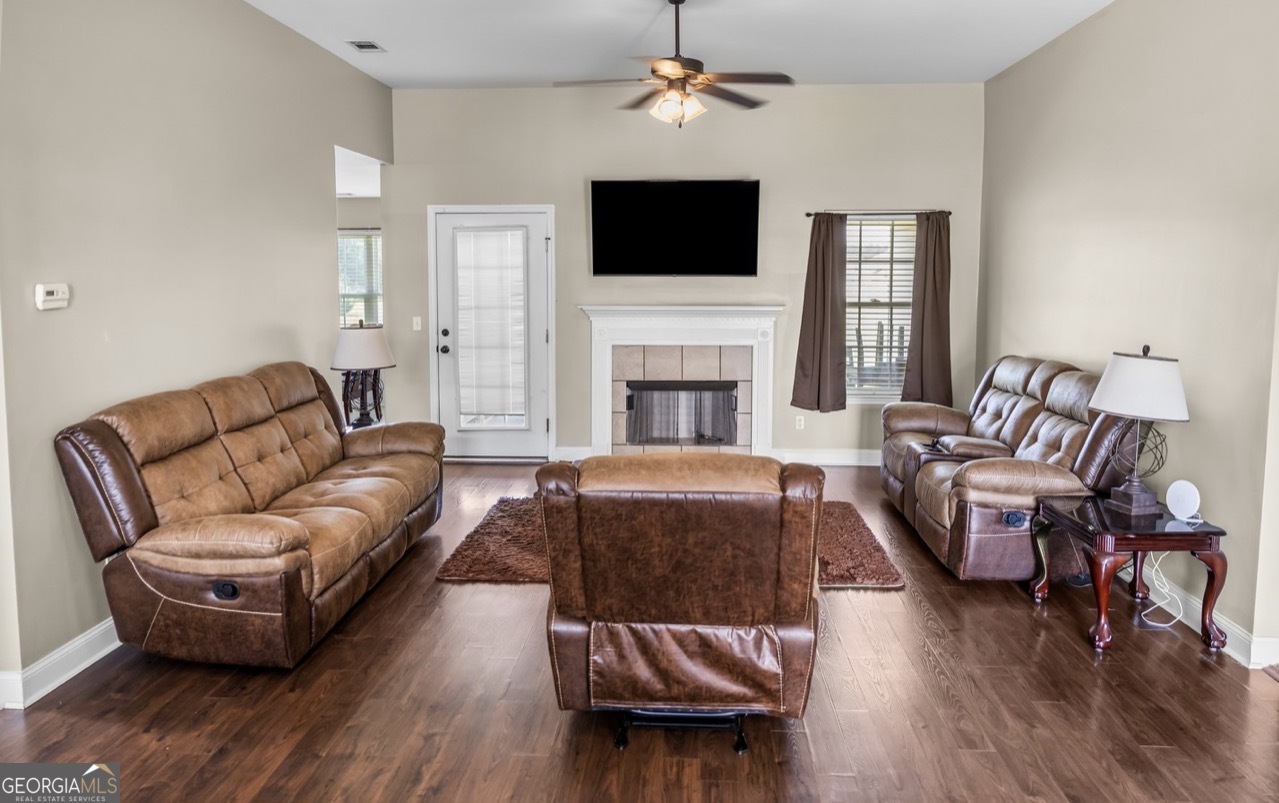 245 Stonebrook Way Property Photo 2