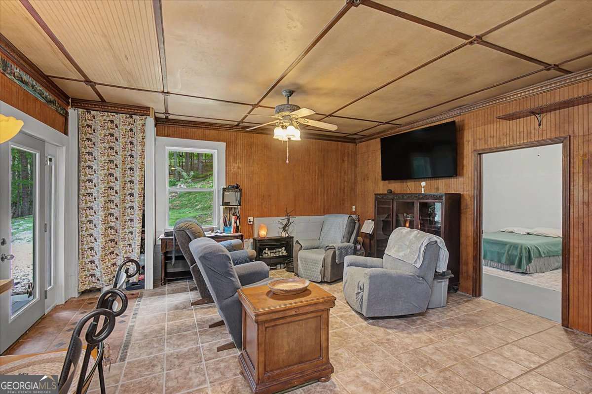 1002 Raccoon Ridge Ne Property Photo 12