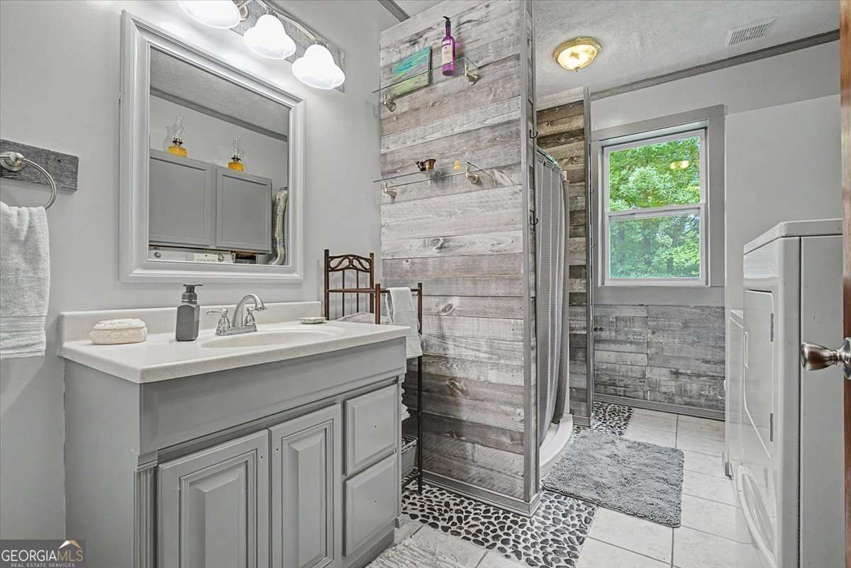 1002 Raccoon Ridge Ne Property Photo 26