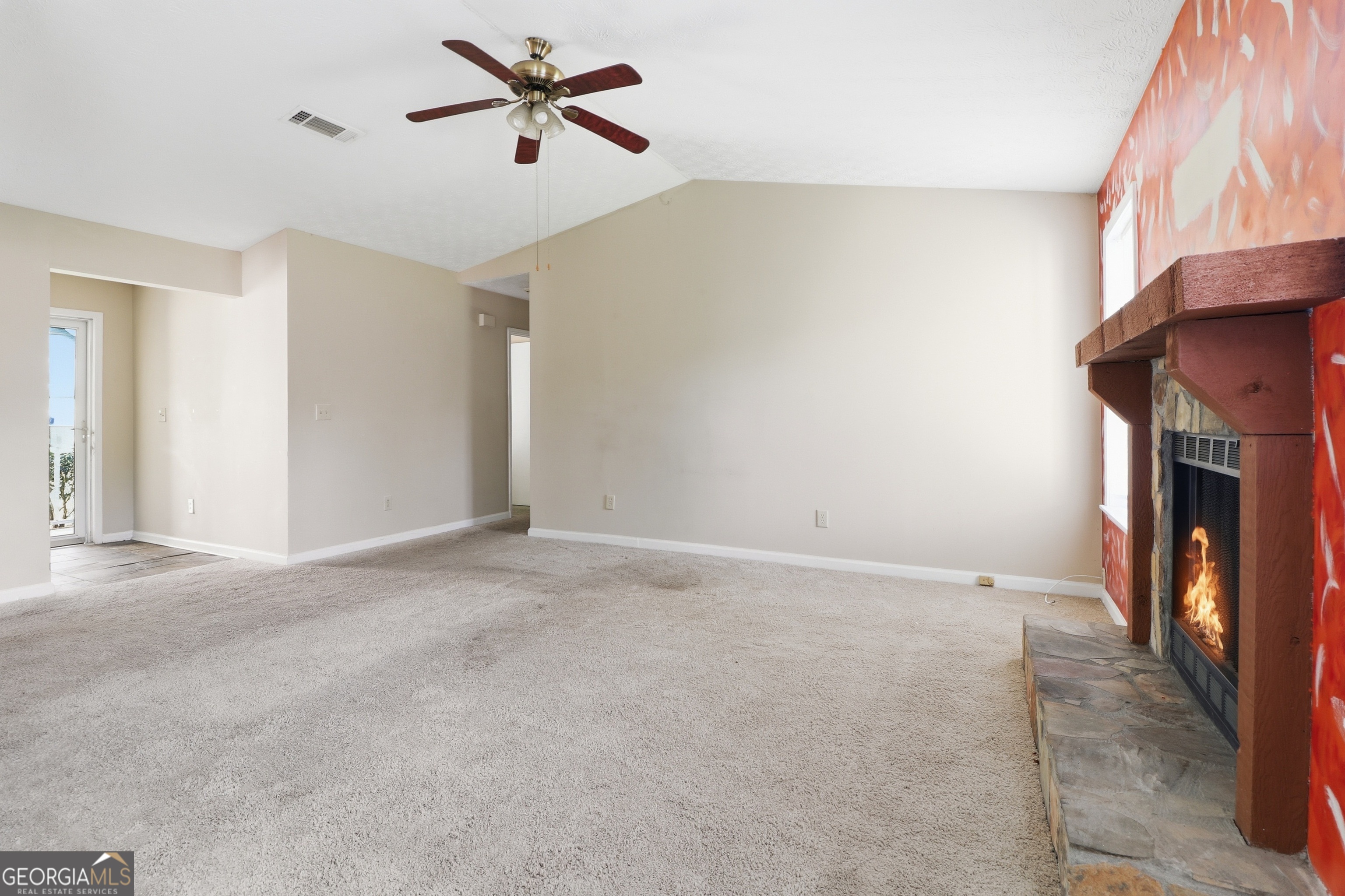 5288 Biffle Downs Road Property Photo 6