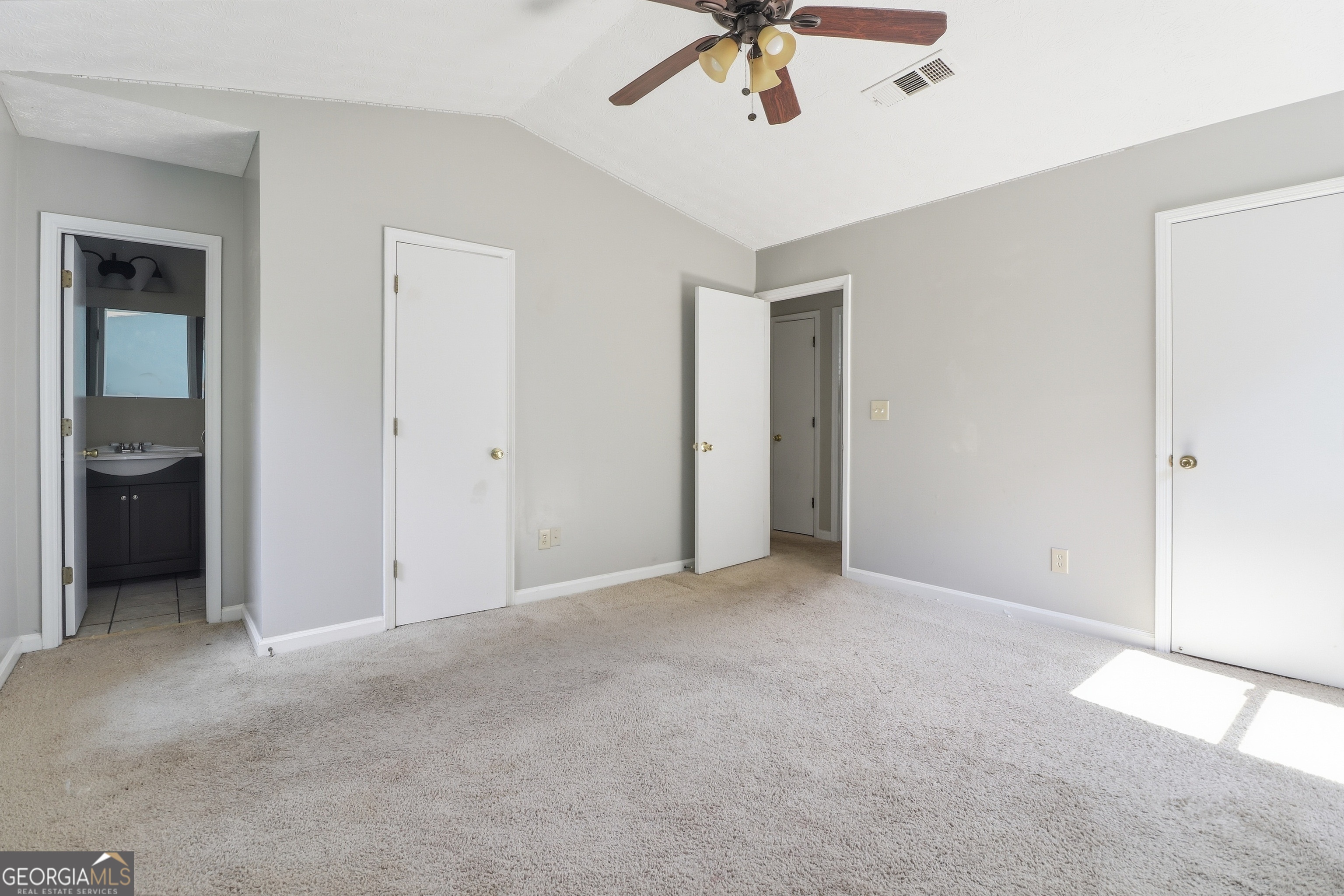5288 Biffle Downs Road Property Photo 12