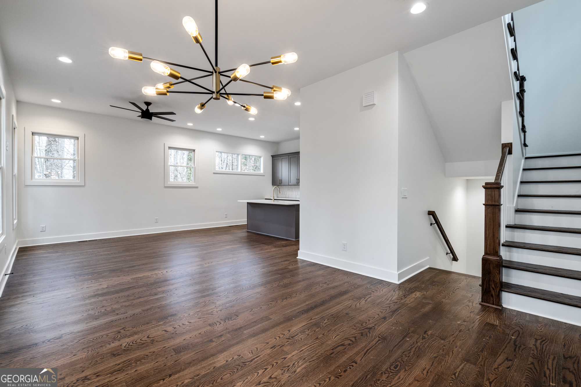 1453 Bridges Avenue Sw Property Photo 6